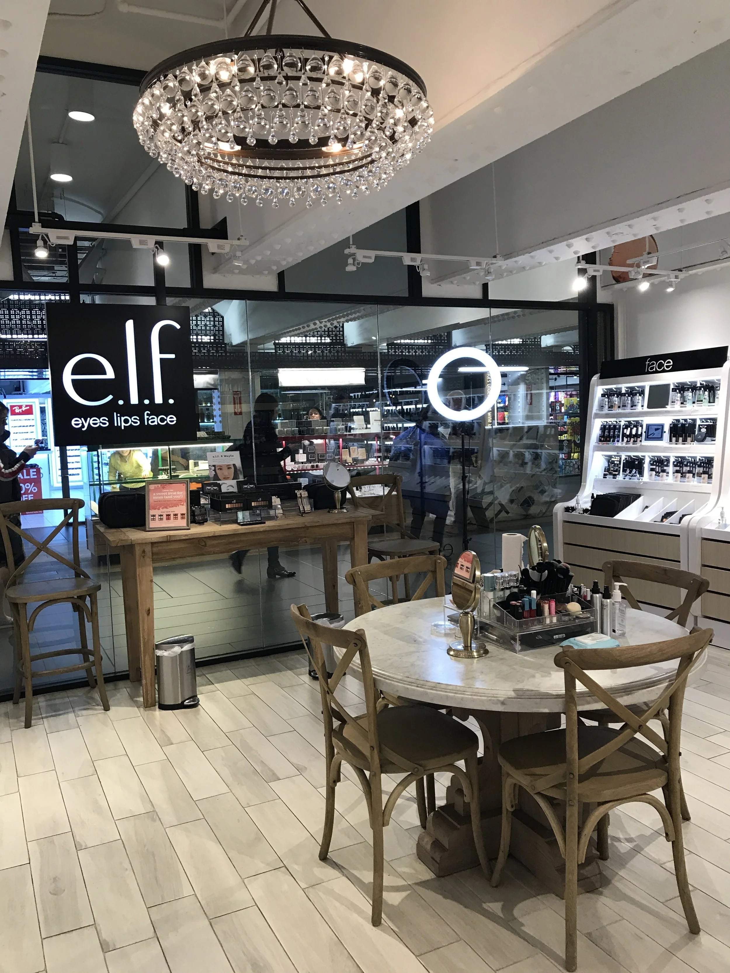 e.l.f. : A Marca de Maquiagem Vegana que Trocou o Marketing por Preços Baixos 