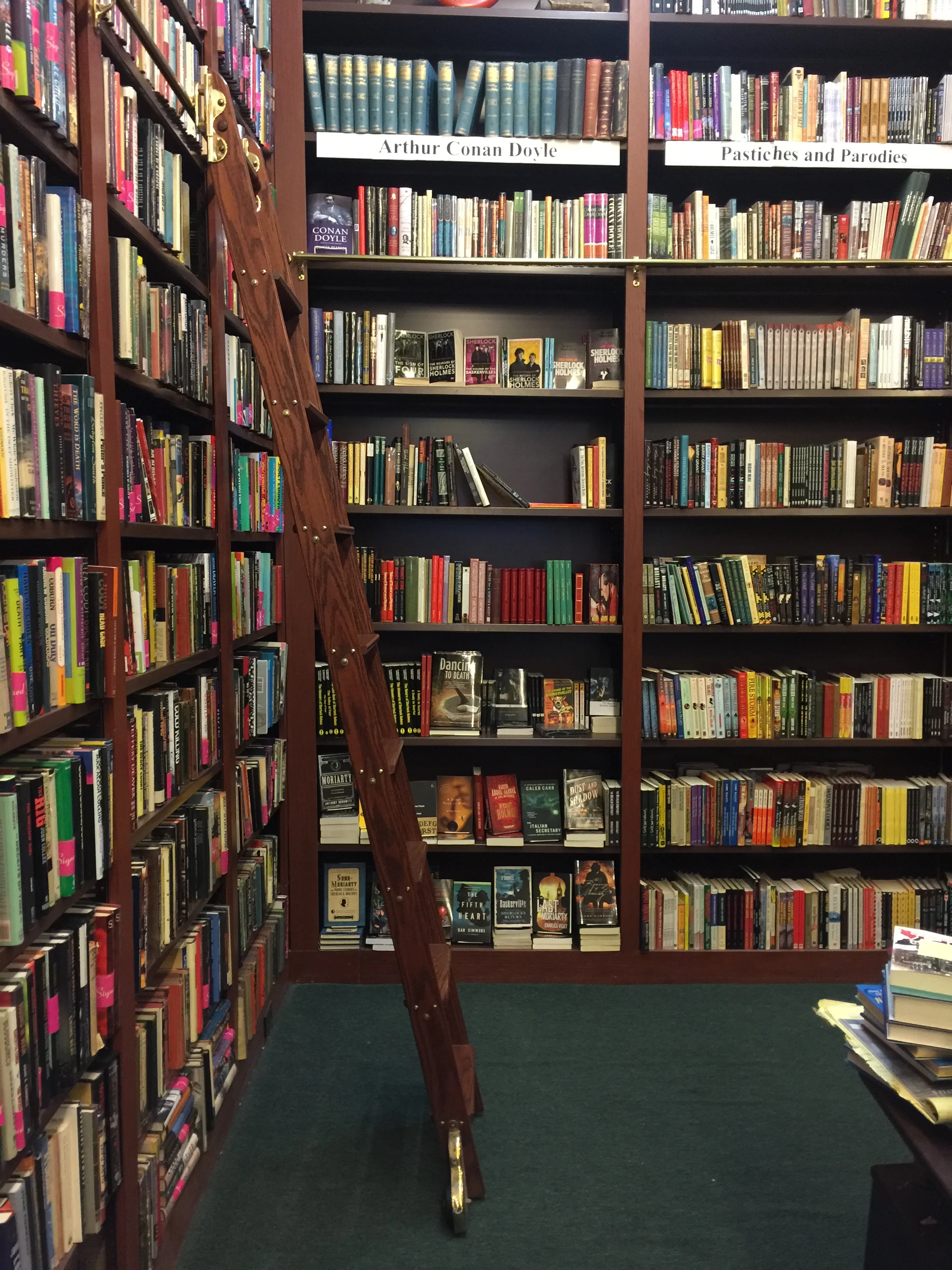 The Mysterious Bookshop: originalidade, branding e posicionamento