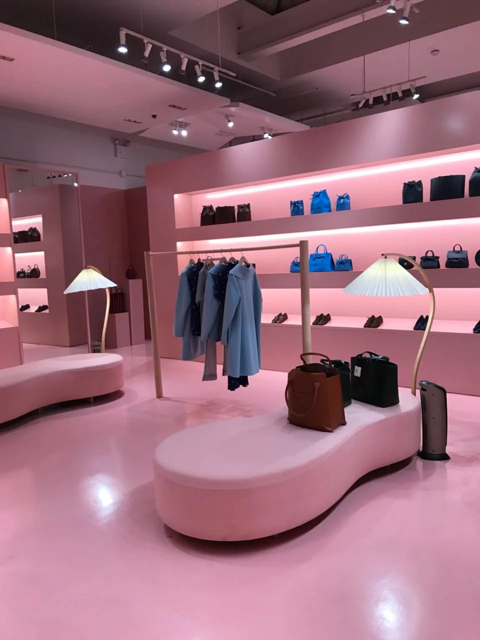 Mansur Gavriel e o poder das "it-bags"