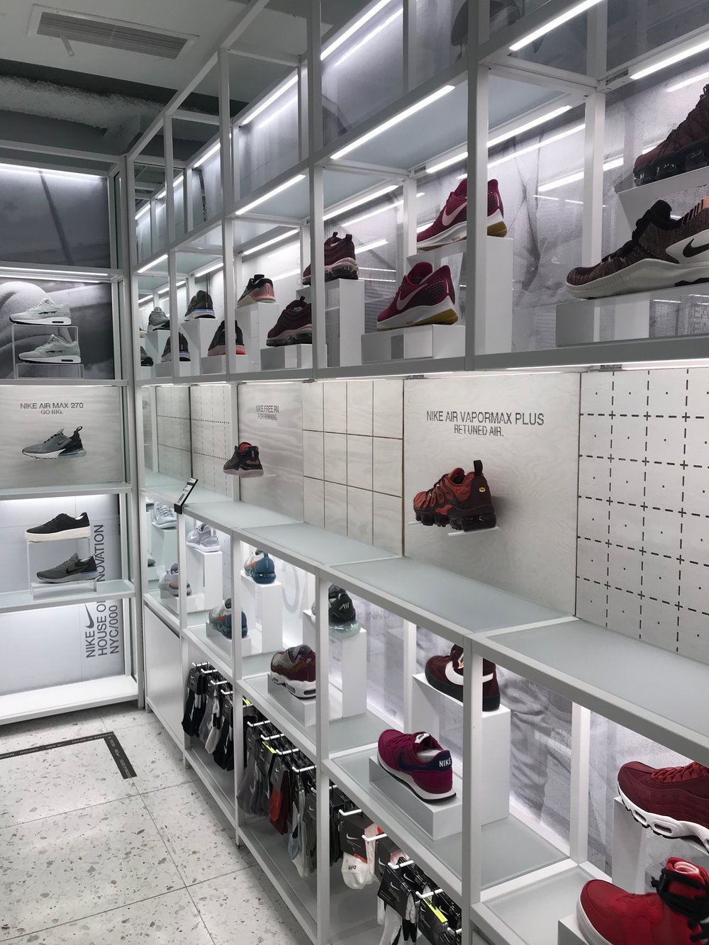 test Ham plug 9 motivos para conhecer a nova loja da Nike em Nova York — Olho no Varejo
