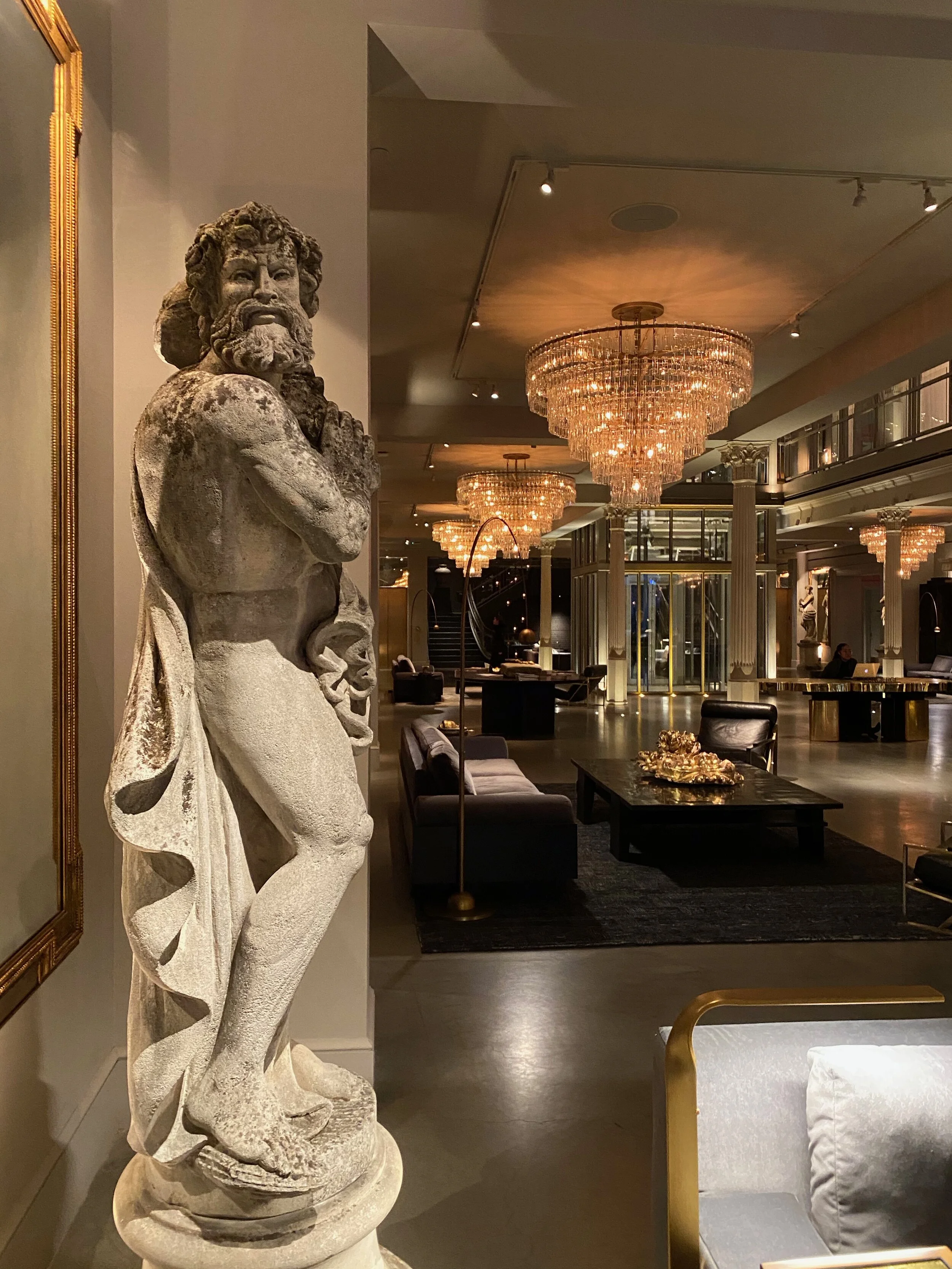 Restoration Hardware e a ressignificação das casas e lojas