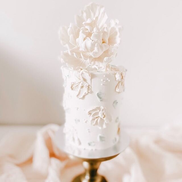 We&rsquo;ve been sending little thoughtful postponement cakes to all our clients patiently waiting for their special day to come. Every weekend I wake up thinking of all of them and where I would be in this exact moment if Covid had never happened. T