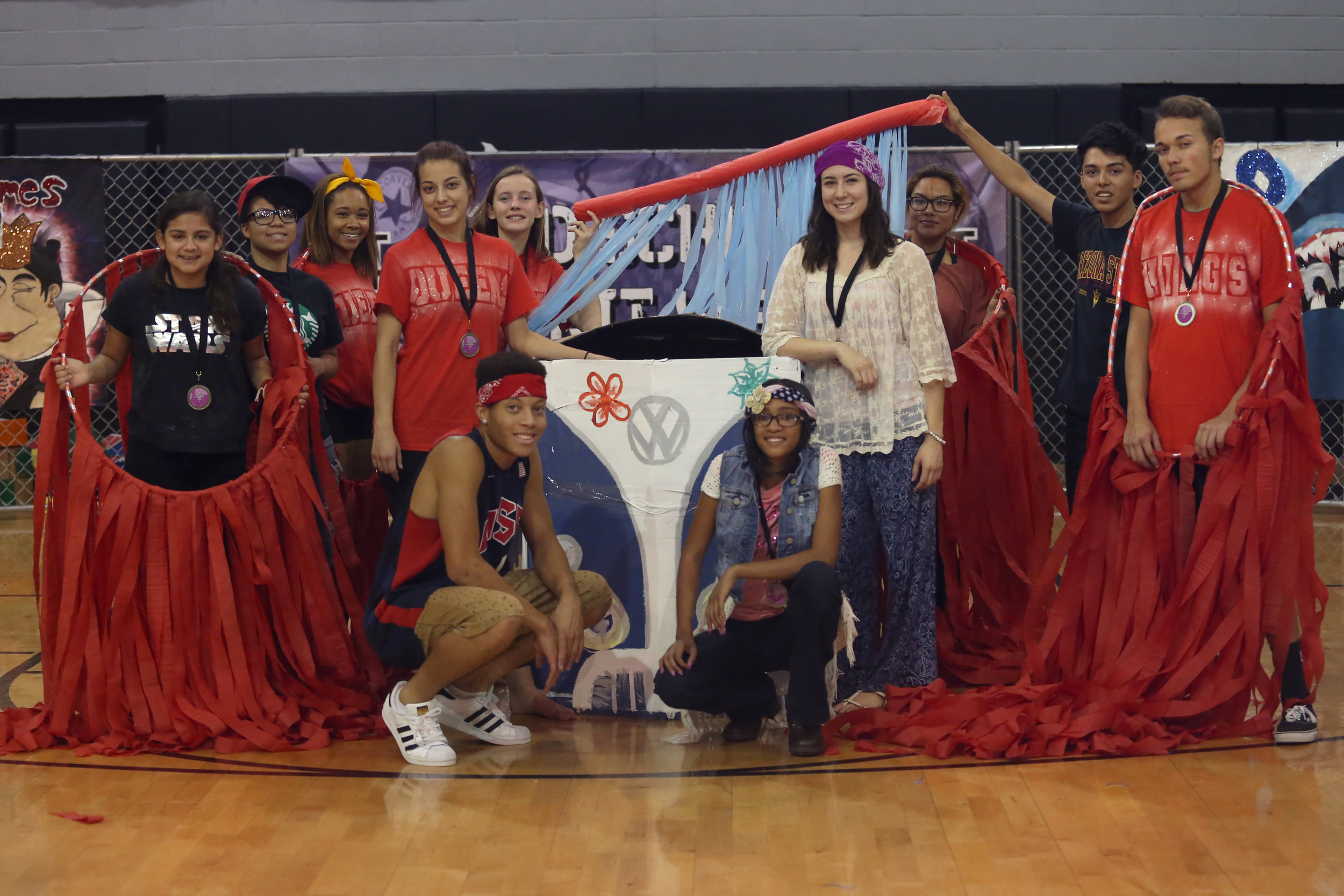 Seniors win 70's Outfit Contest