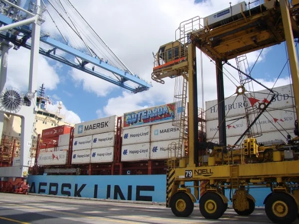 Art-Box was commissioned by Maersk Line and the Ports of Auckland to travel the world and educate people on the value of container shipping. 