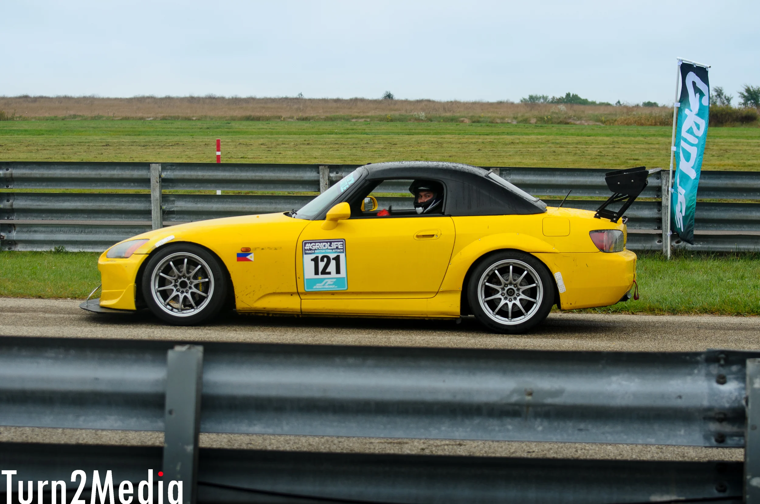 Jan "JRAY" was late bloomer last season in Street RWD but came on strong at the end of the season. With some fresh rubber, revised aero, and more seat time,l he might have a shot at the podium this season. 