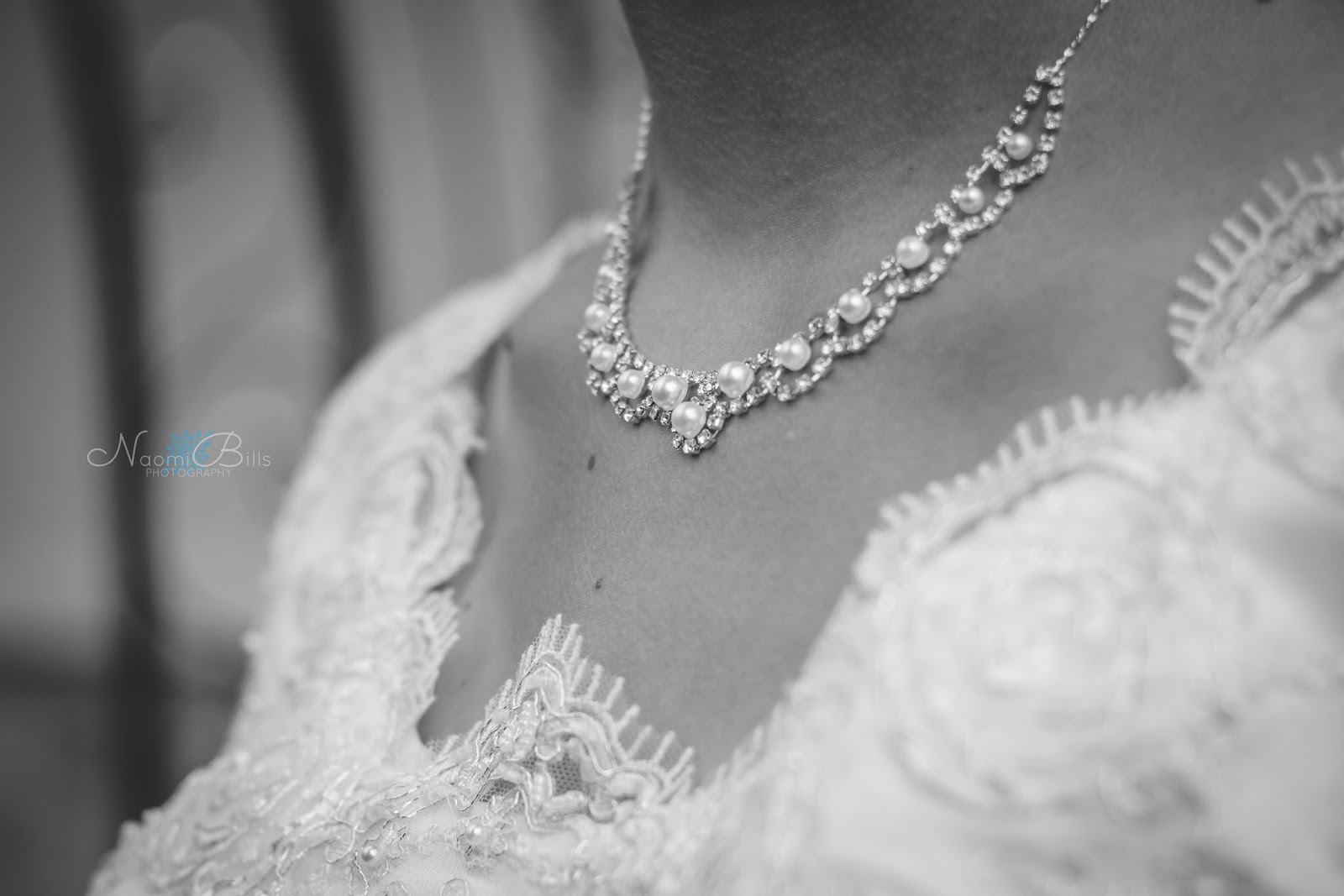 IMG_6728-fin-bw-logo.jpg