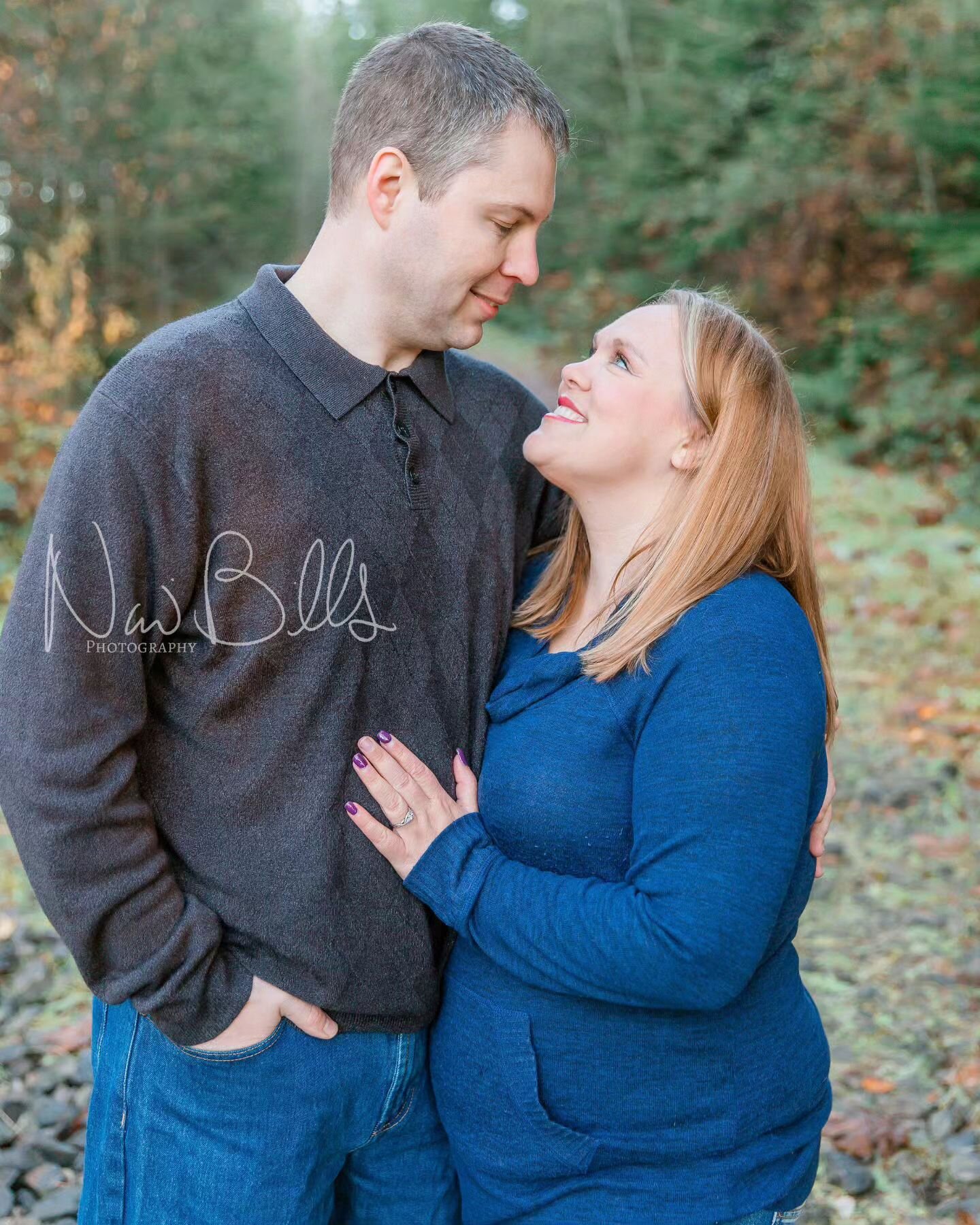 This reminds  me of all those wonderful romantic winter Hallmark movies! 💕💕

#NaomiBillsPhotography