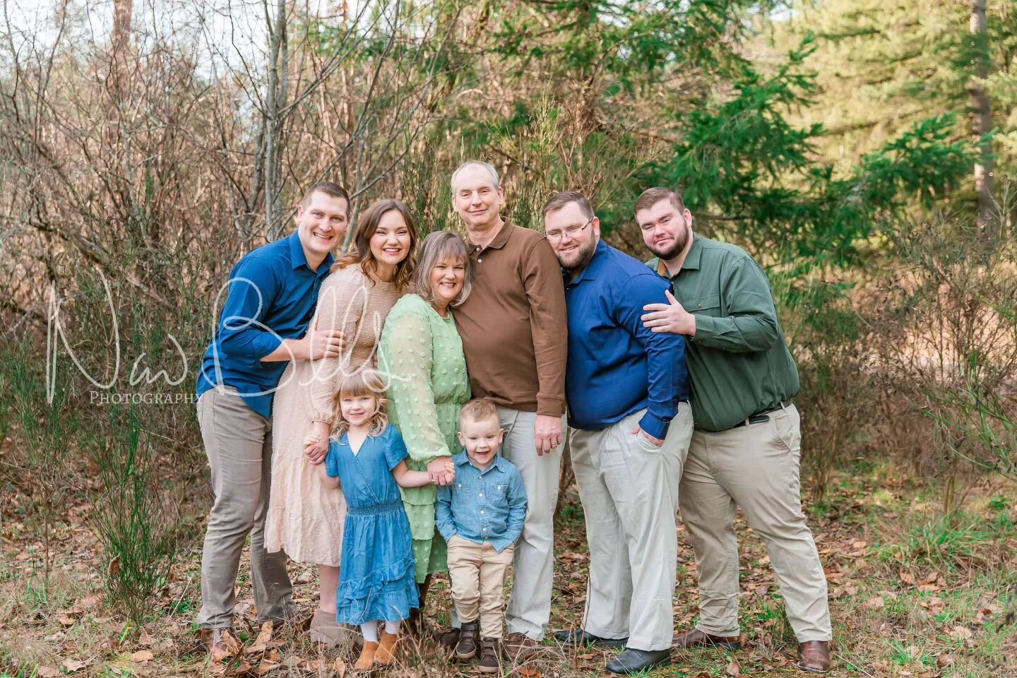 Absolutely love their color choices! It was a beautiful winter day! ❤️💕 Have a very Merry Christmas everyone! 💕

#NaomiBillsPhotography