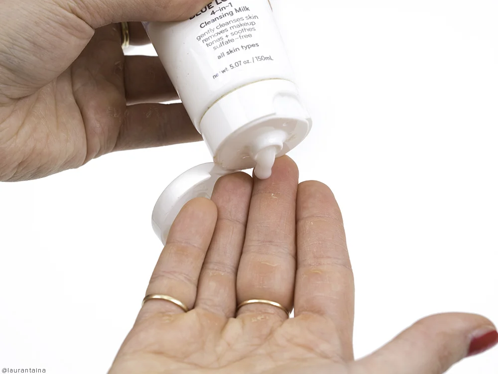 Pur~lisse cleansing milk
