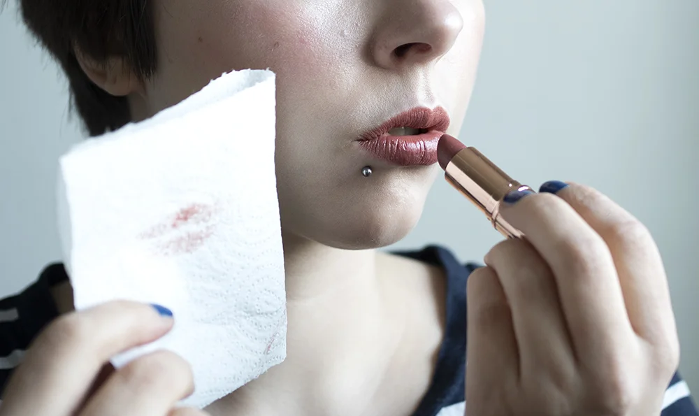 long-lasting-lipstick-tips-4.jpg