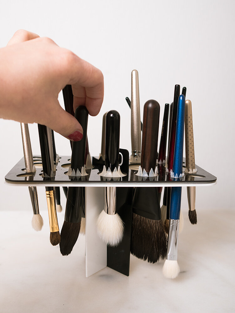 How To Wash Makeup Brushes Properly