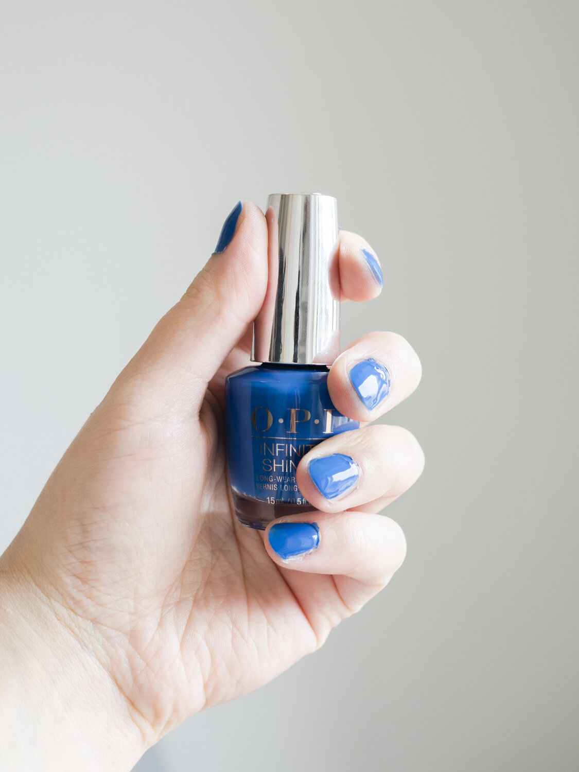 I never get tired of the blue sky” - Vincent Van Gogh Trying to find the  best classy nail design yet practical for any occasion? This “no doubt”  manicure is just right!