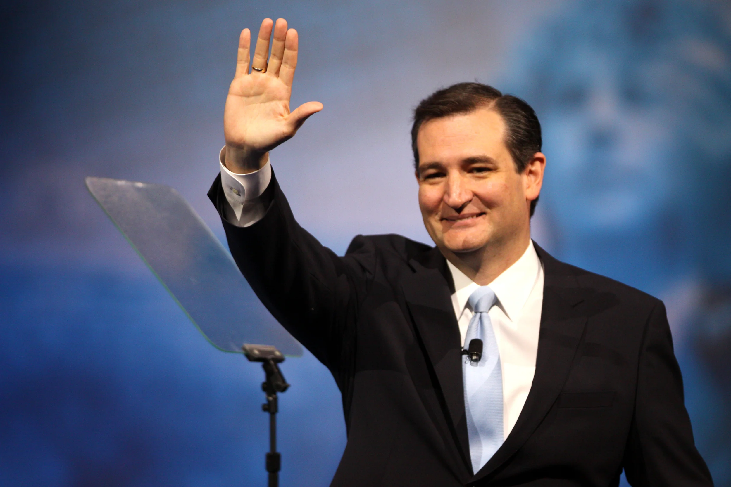 When Ted Cruz Attacks Big Govt at a Firefigther Union Dinner