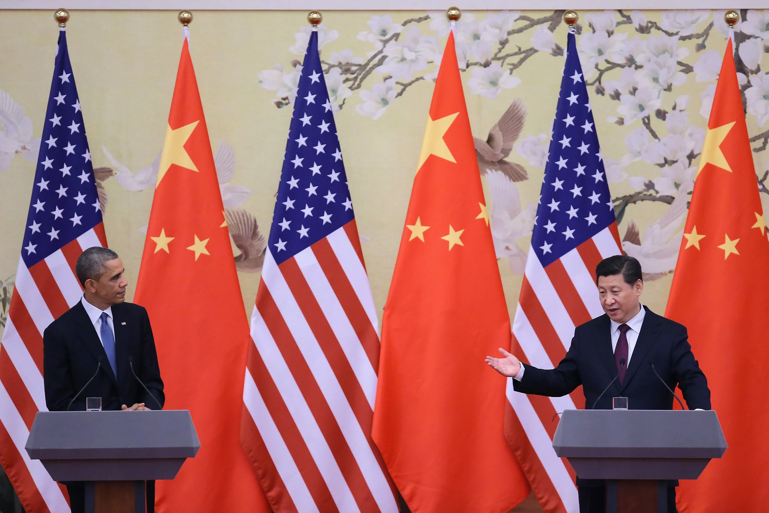 U.S. President Barack Obama (left) and Chinese President Xi Jinping at a press conference