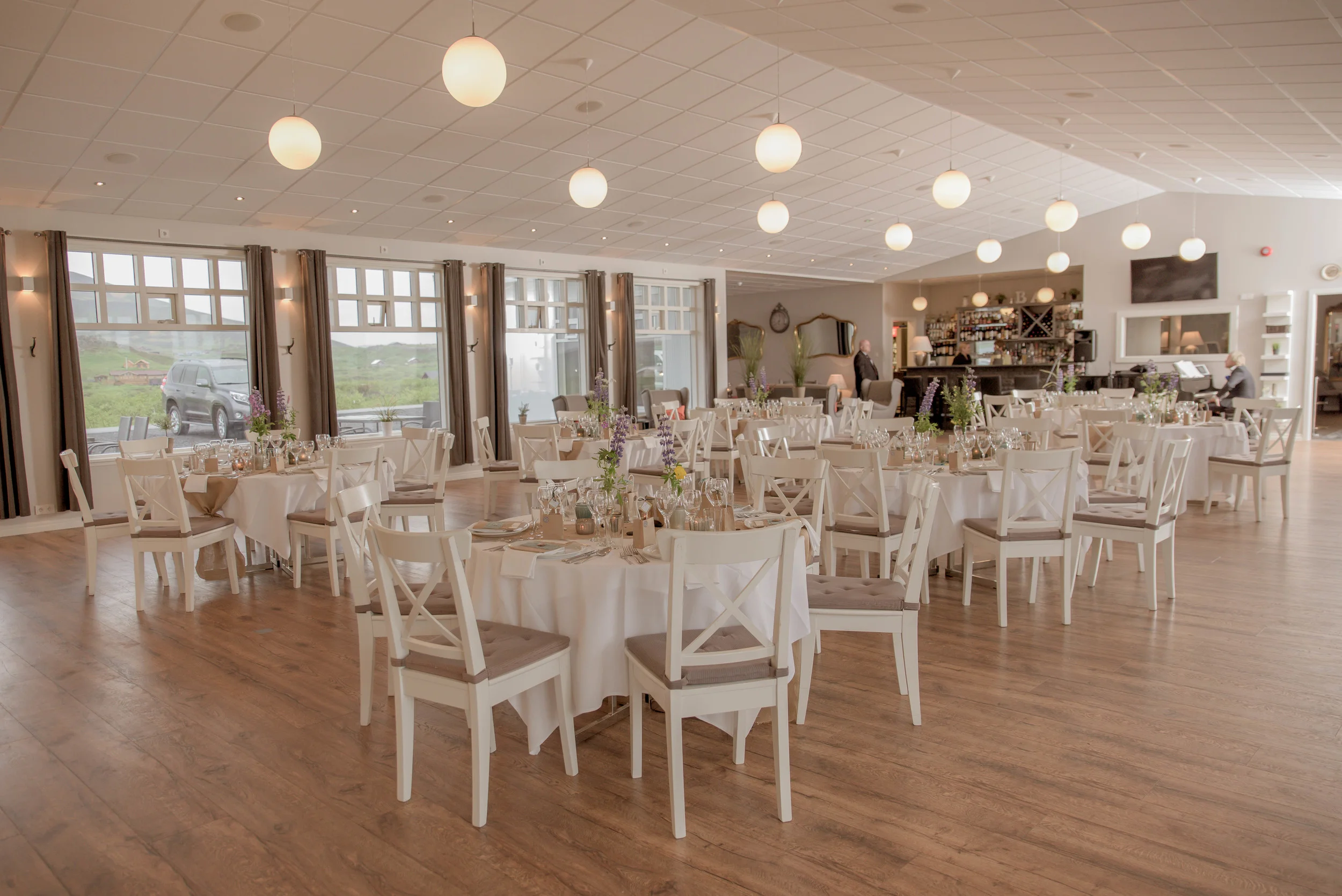 Iceland Wedding Reception Photographer-5.jpg