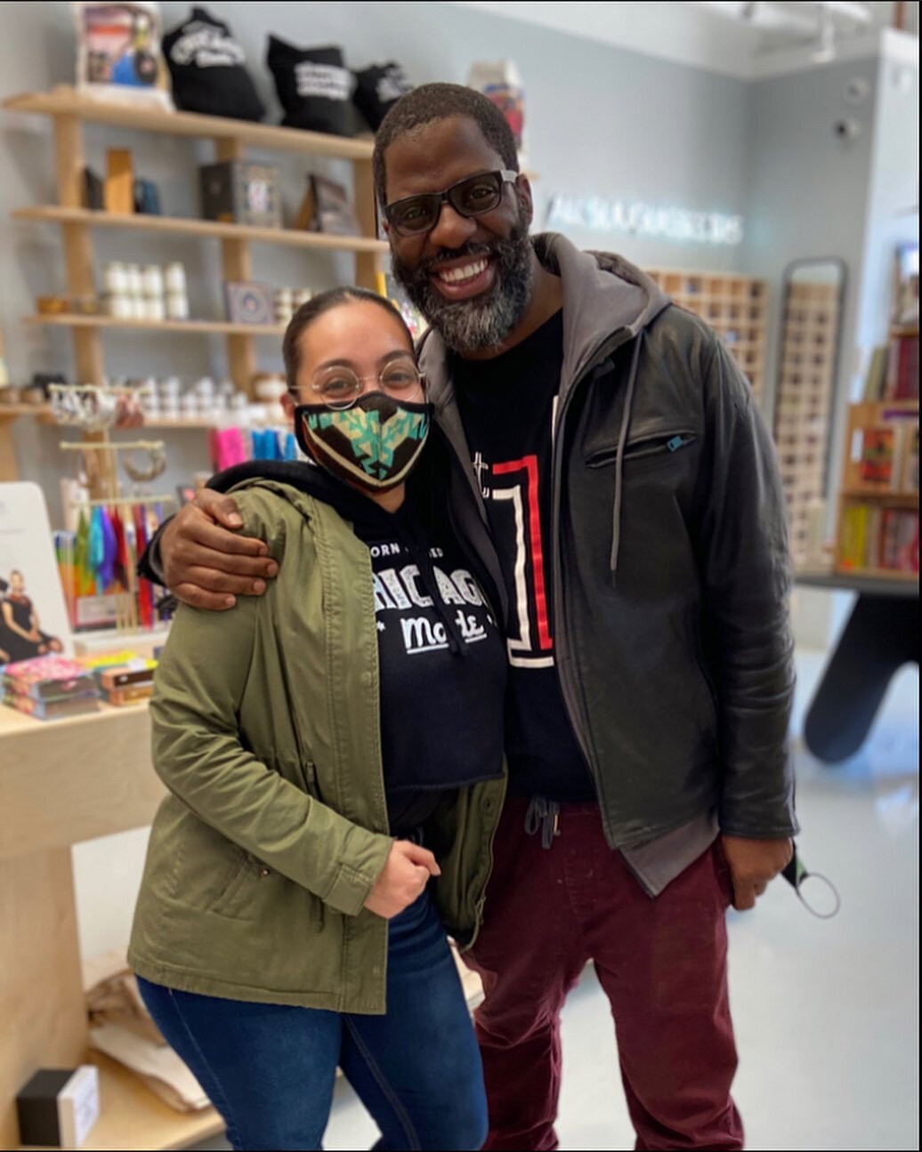 Real conversations with enlightened humans &gt; 

I&rsquo;m always humbled by all the dope people I get to meet at @thesilverroom &amp; I had a total fan girl moment meeting @rhymefest. 🙃 His light is DEFINITELY a real one. ✨

I was too excited when