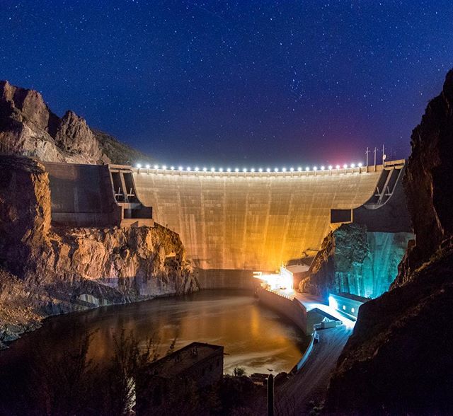 Phoenix is the 5th largest city in the United States. This is the reason why. Lake Roosevelt damn. The water behind this damn makes life in the desert possible. #water #damn #arizona #lake #night #stars #desert #nikon