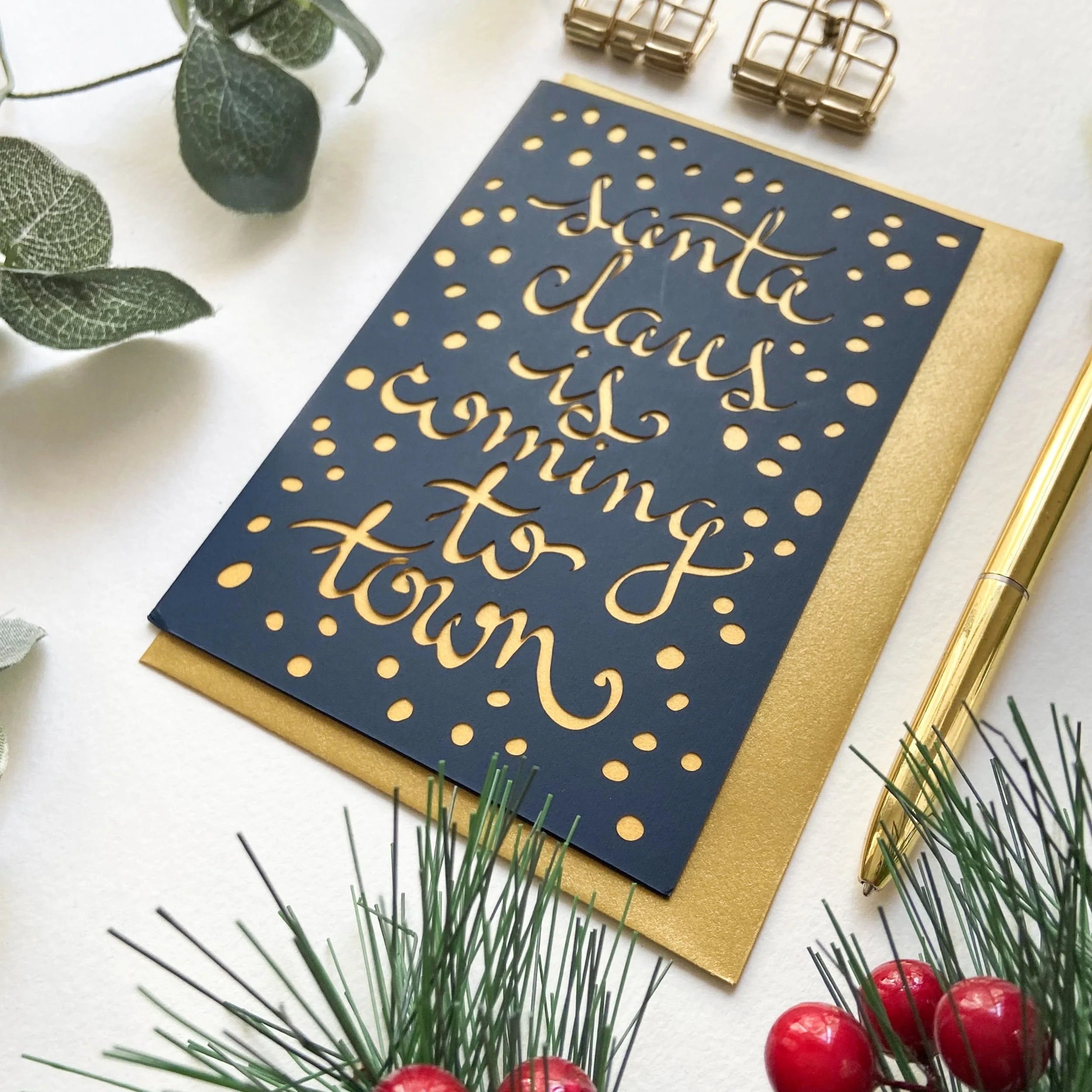 C16-06 SANTA IS COMING 2.jpeg