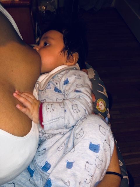 why i've struggled with breastfeeding blog for new and breastfeeding moms from the little milk bar 3.jpeg