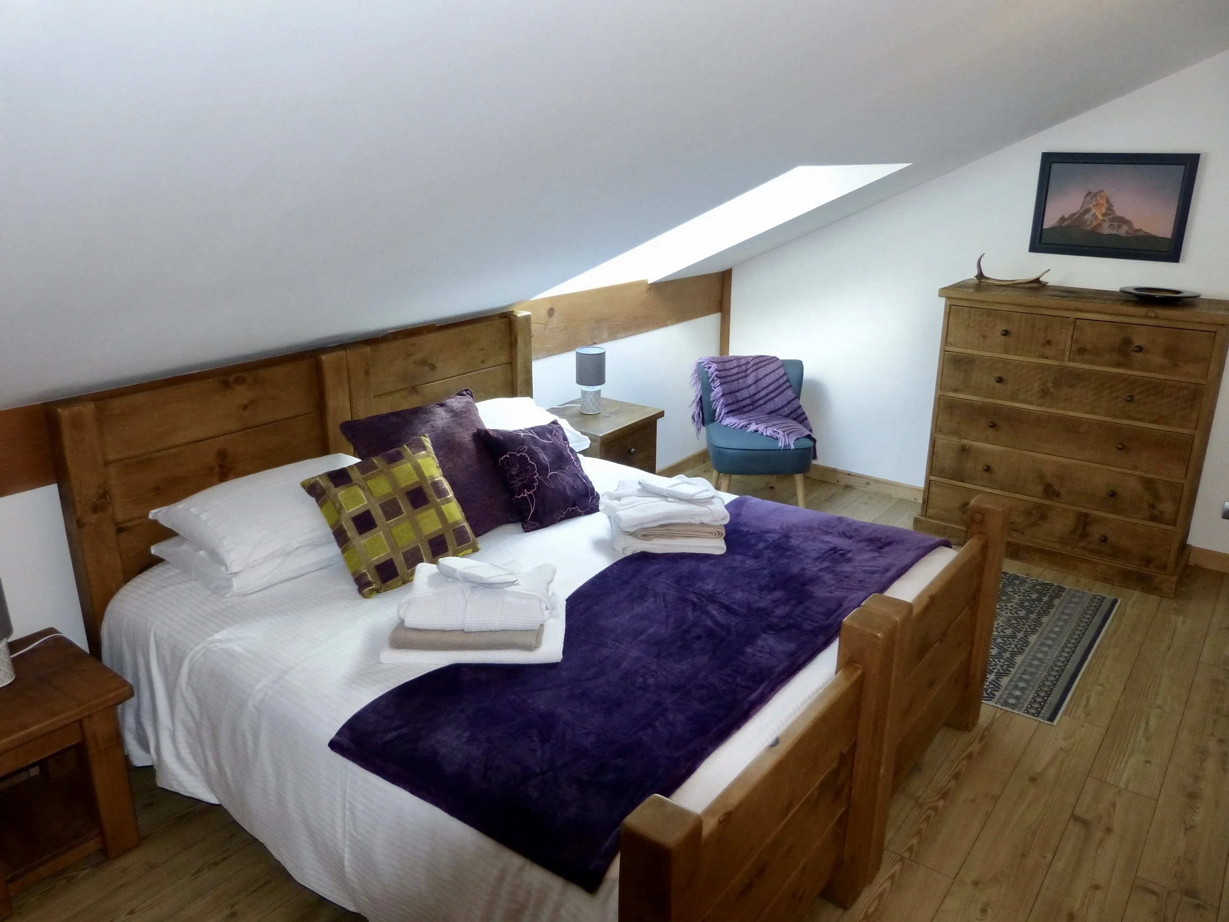chalet-le-pery-gentiane-family-room-double-bedroom.JPG
