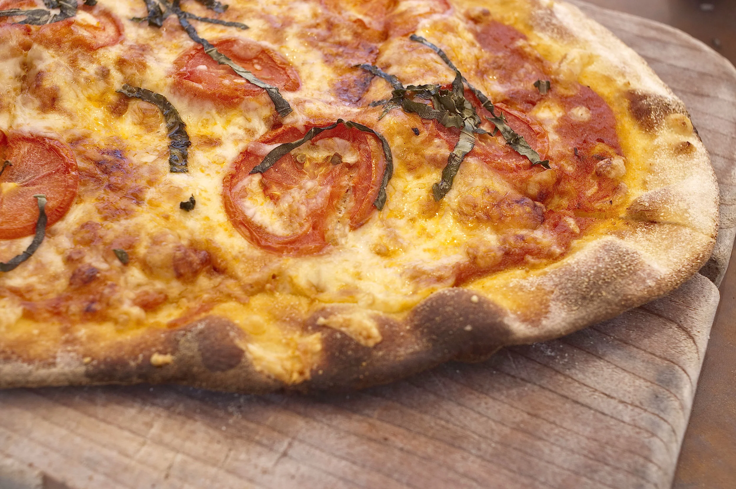 tomato-basil-cheese-pizza copy.JPG