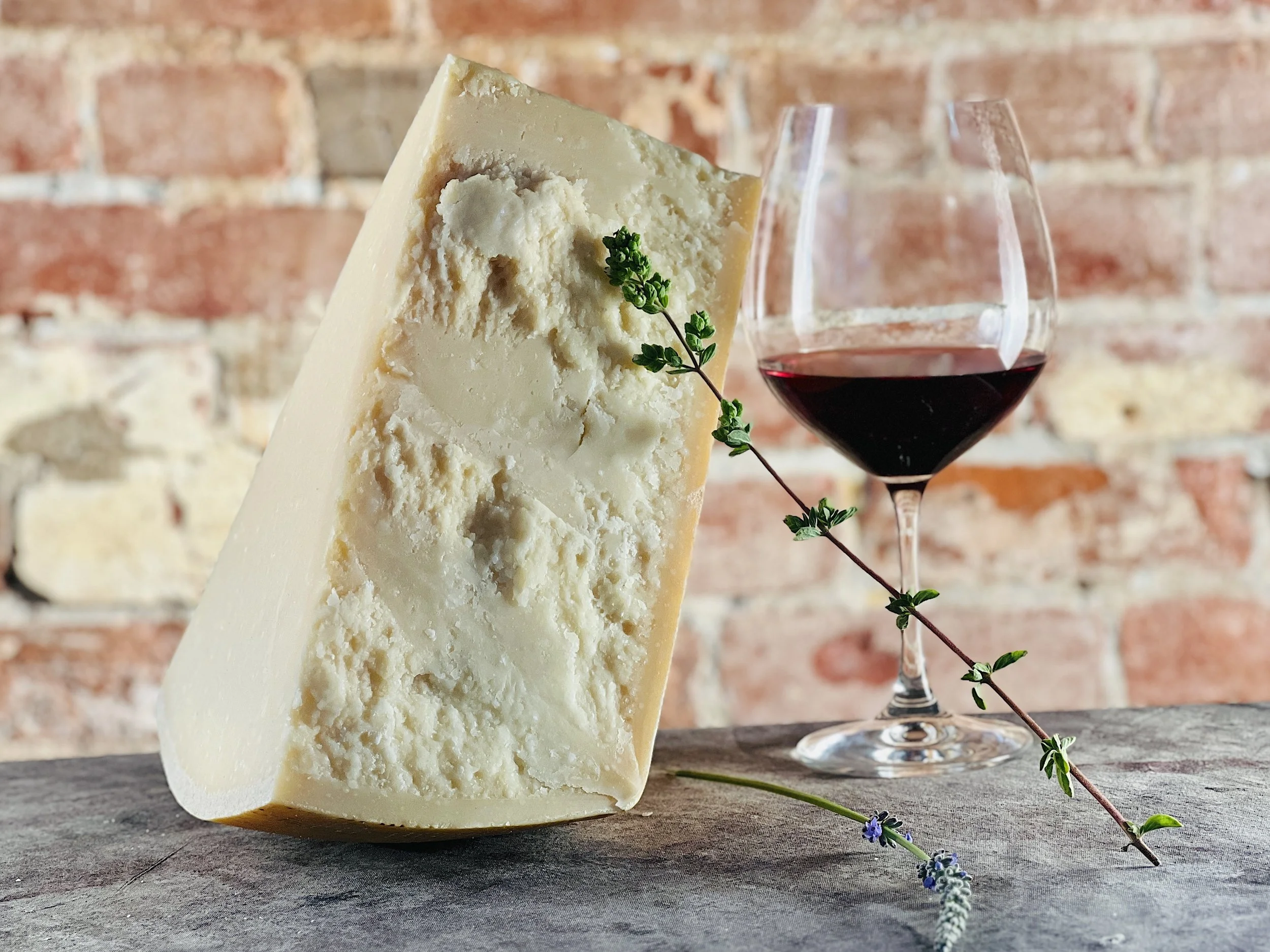 parmigiano reggiano_801799.jpeg