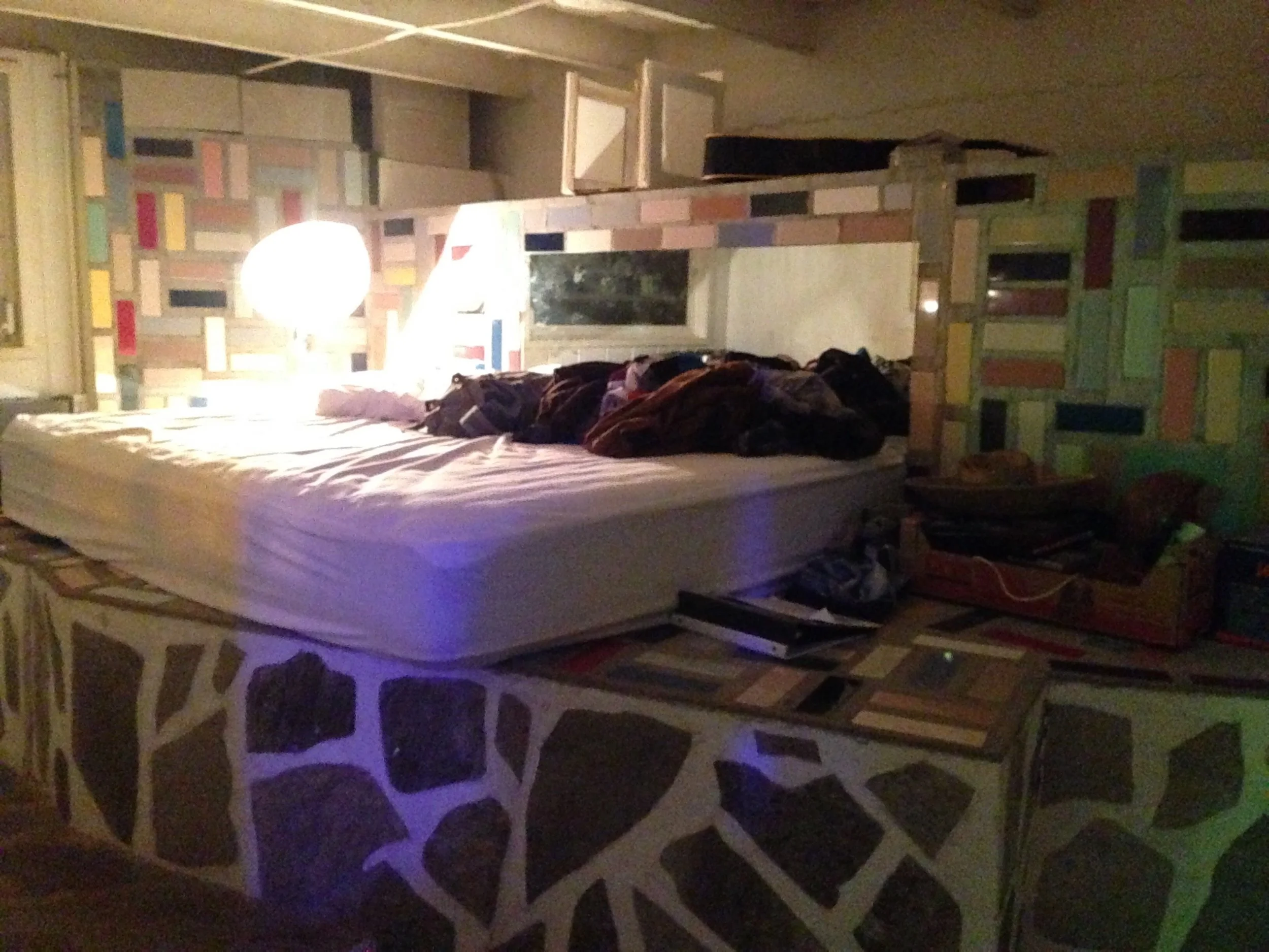 This is what a masters degree and $750 a month will get you in Hawaii. Hurry up before this place gets snatched. You pay extra for the mold and rat piss. Laurens and I really got to know each other in this shart temple. So it holds a special place in my heart.