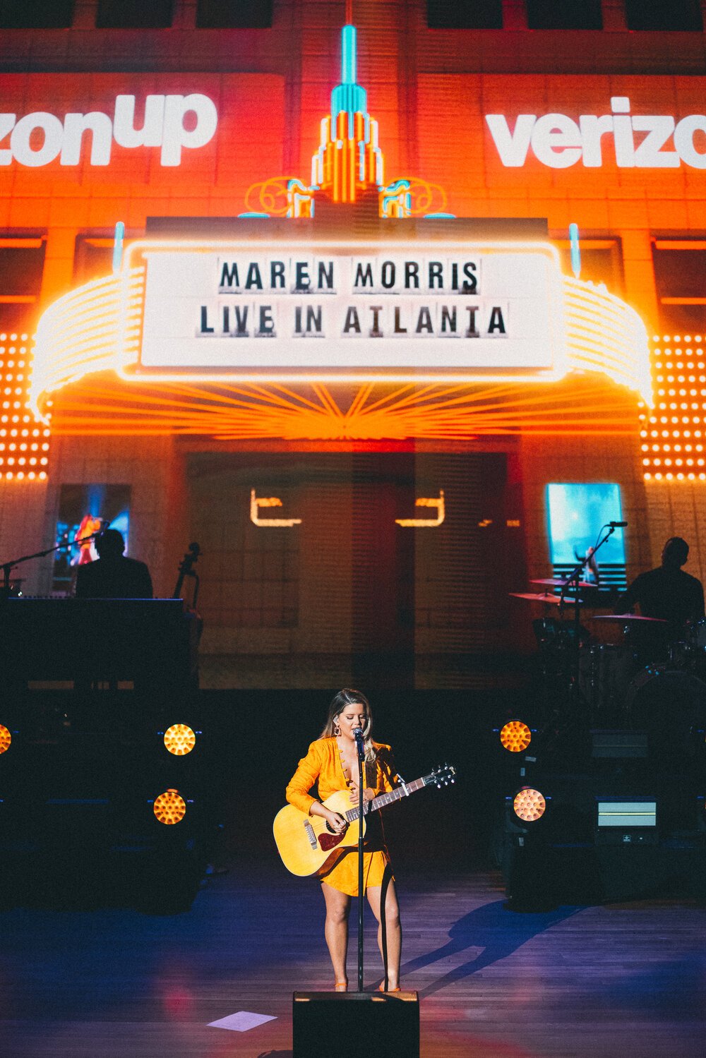 MAREN MORRIS — Cour Design