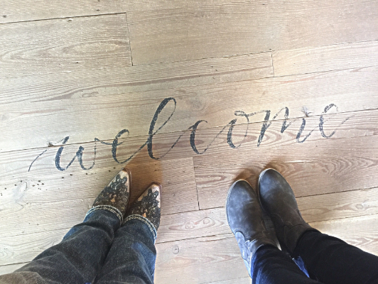 Upon arrival of course we couldn't resist the famous "welcome" pic. I went slow to take it all in, but Tracye disappeared instantly. I think she was looking for the #shiplap tee. ;) 