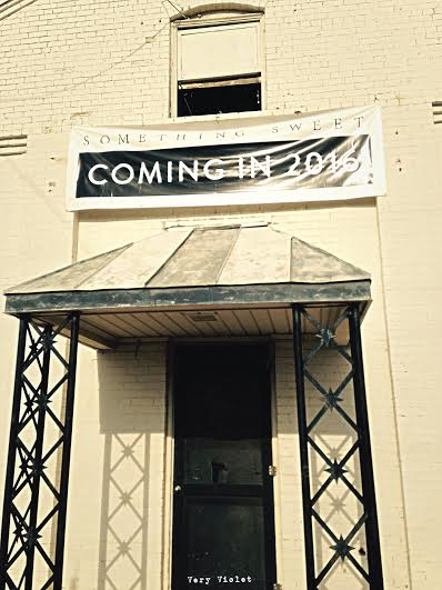 This is going to be Joanna's cute little bakery. It sits right next to the Silos. They hadn't done much to it while we were there. Now they are in full force and it's looking really sweet!