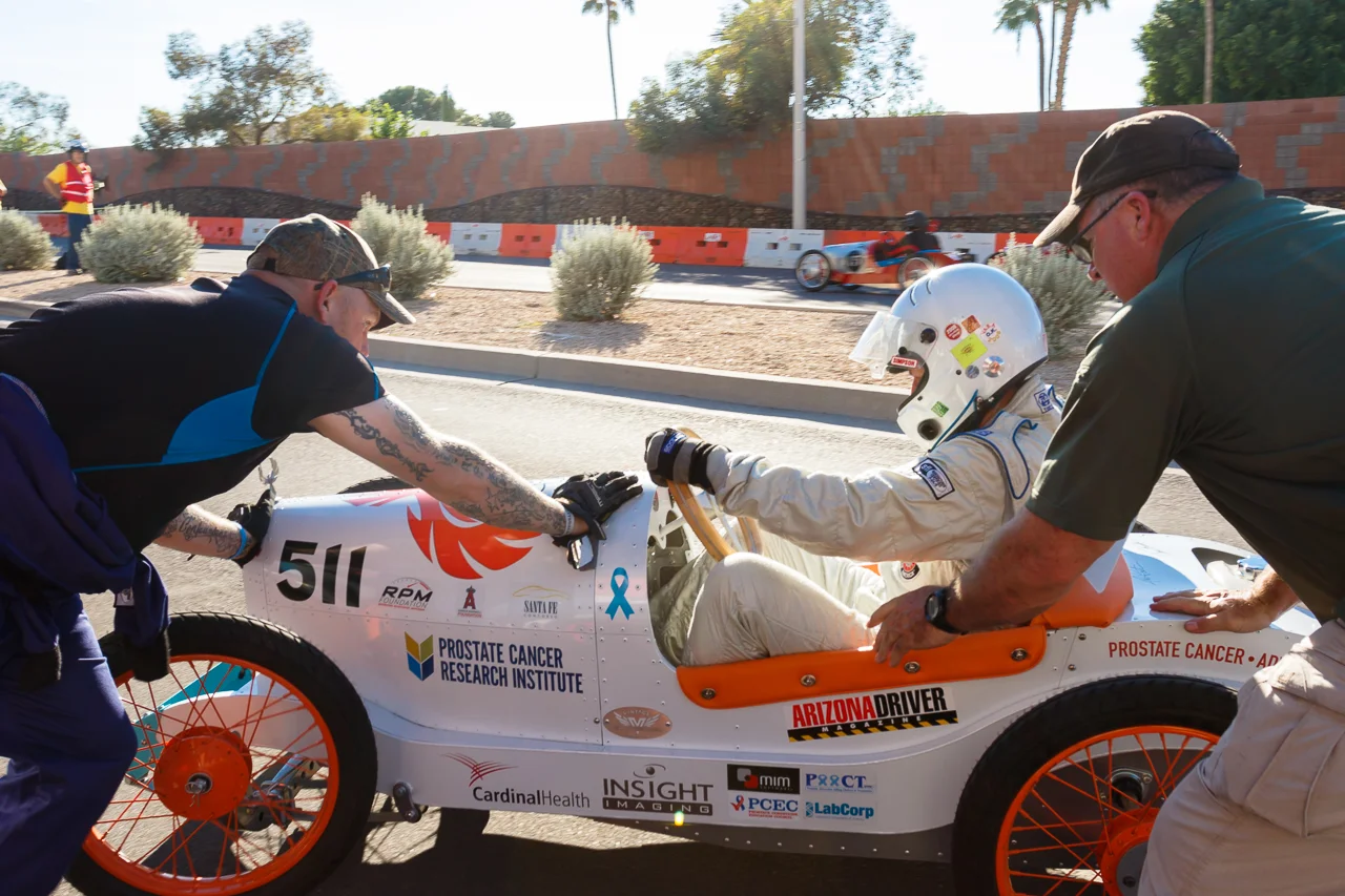 The Team completing mid-heat pitting maneuver, getting Tommy Thompson off in the race 