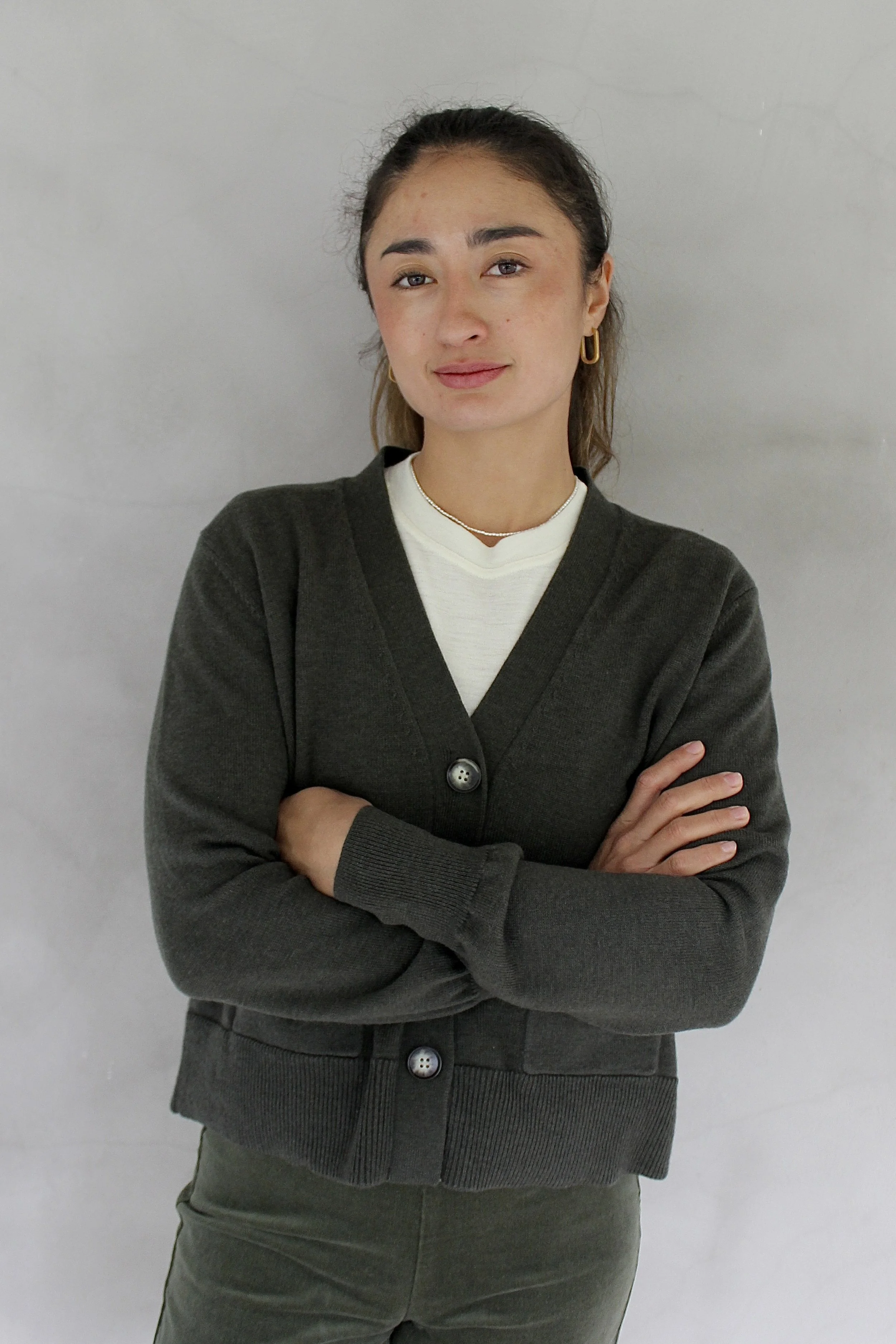 Bridge & Lord – V Neck Cardigan in Olive