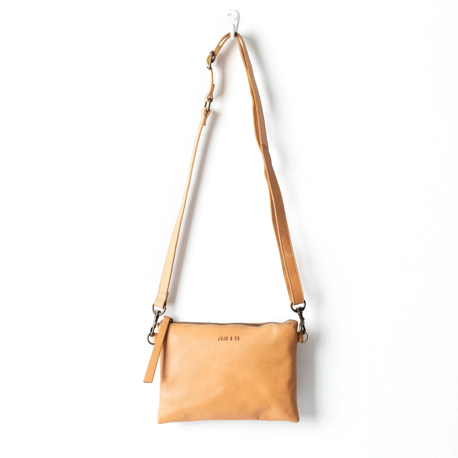 Juju & Co – Monterey Leather Crossbody in Natural — Bell & Ford