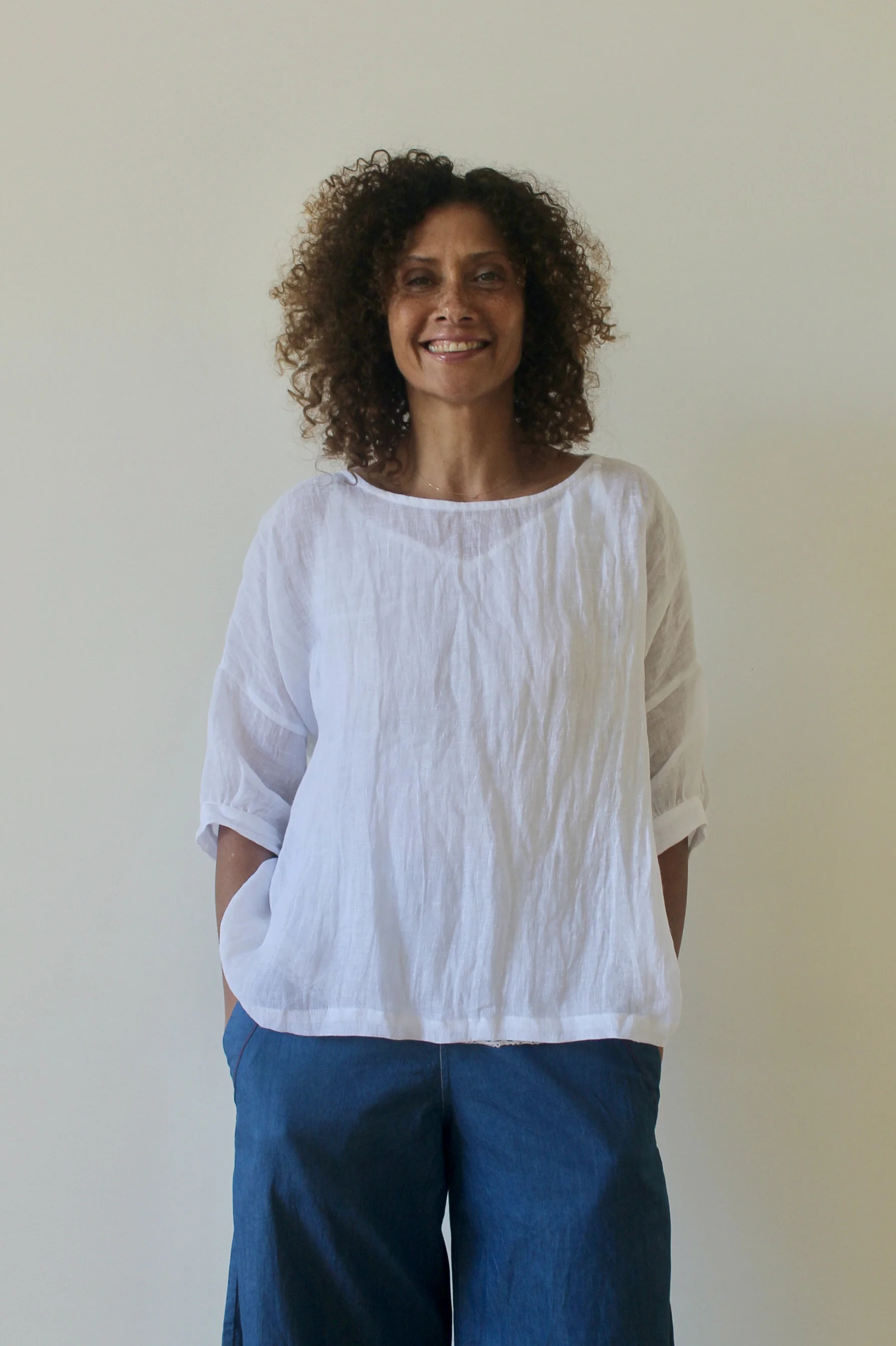 Muse – Jane Linen Gauze Top in White 
