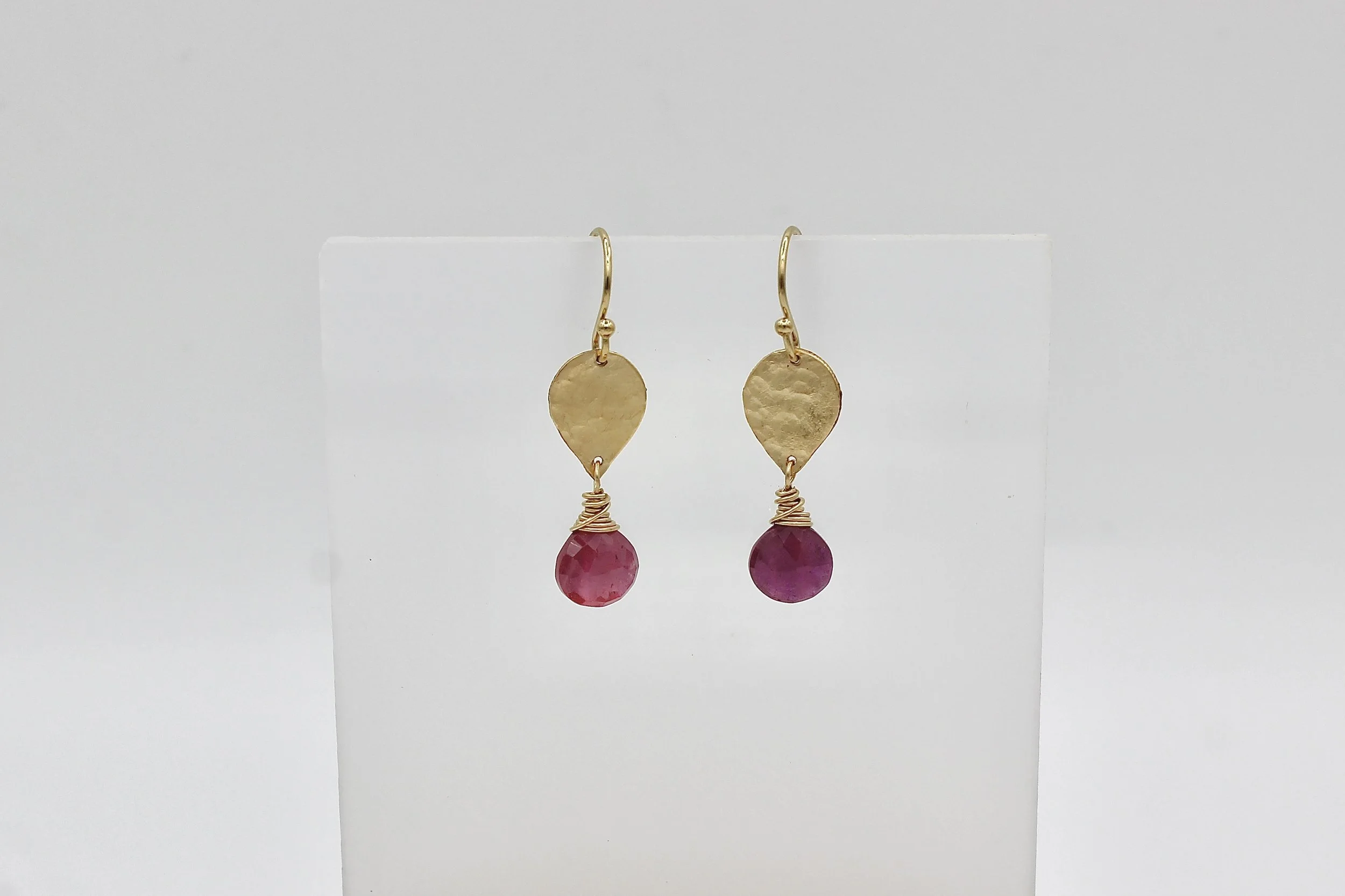 Chattral – Hammered Mini Teardrop Pink Sapphire Earrings