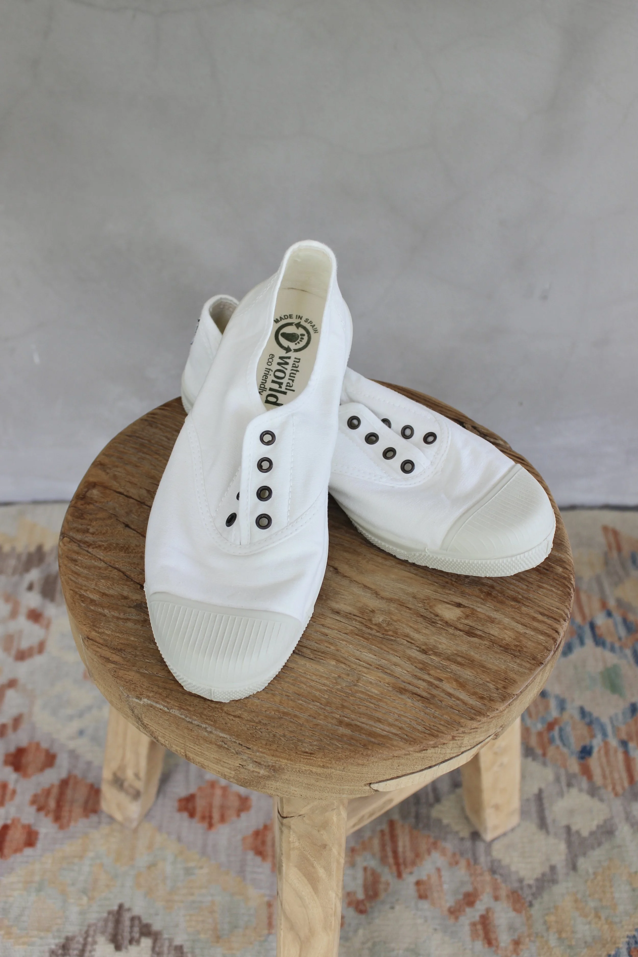 Natural World Eco – Tennis Plimsoll in White