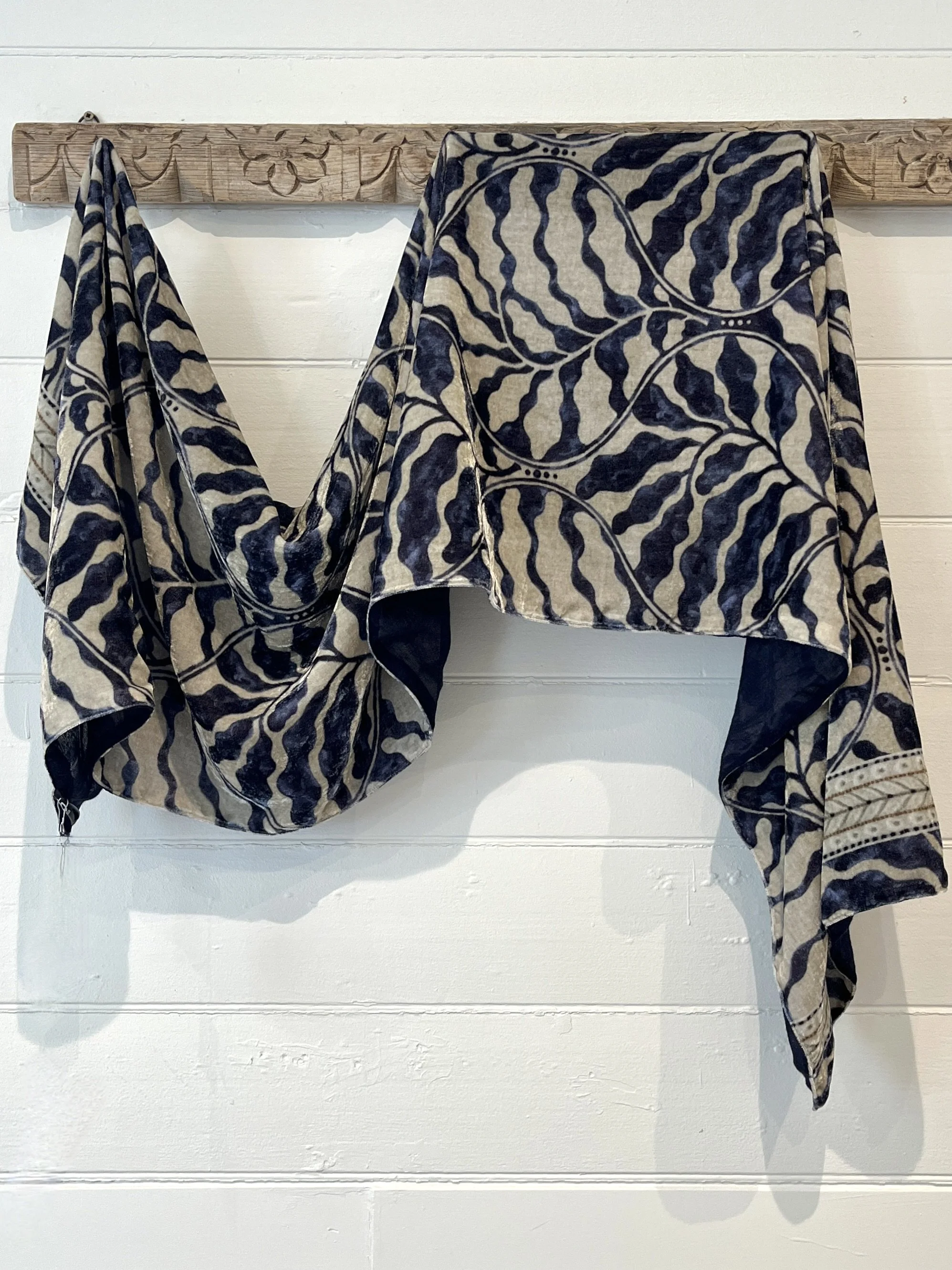 Yoko – Aura Velvet Wrap - AU10