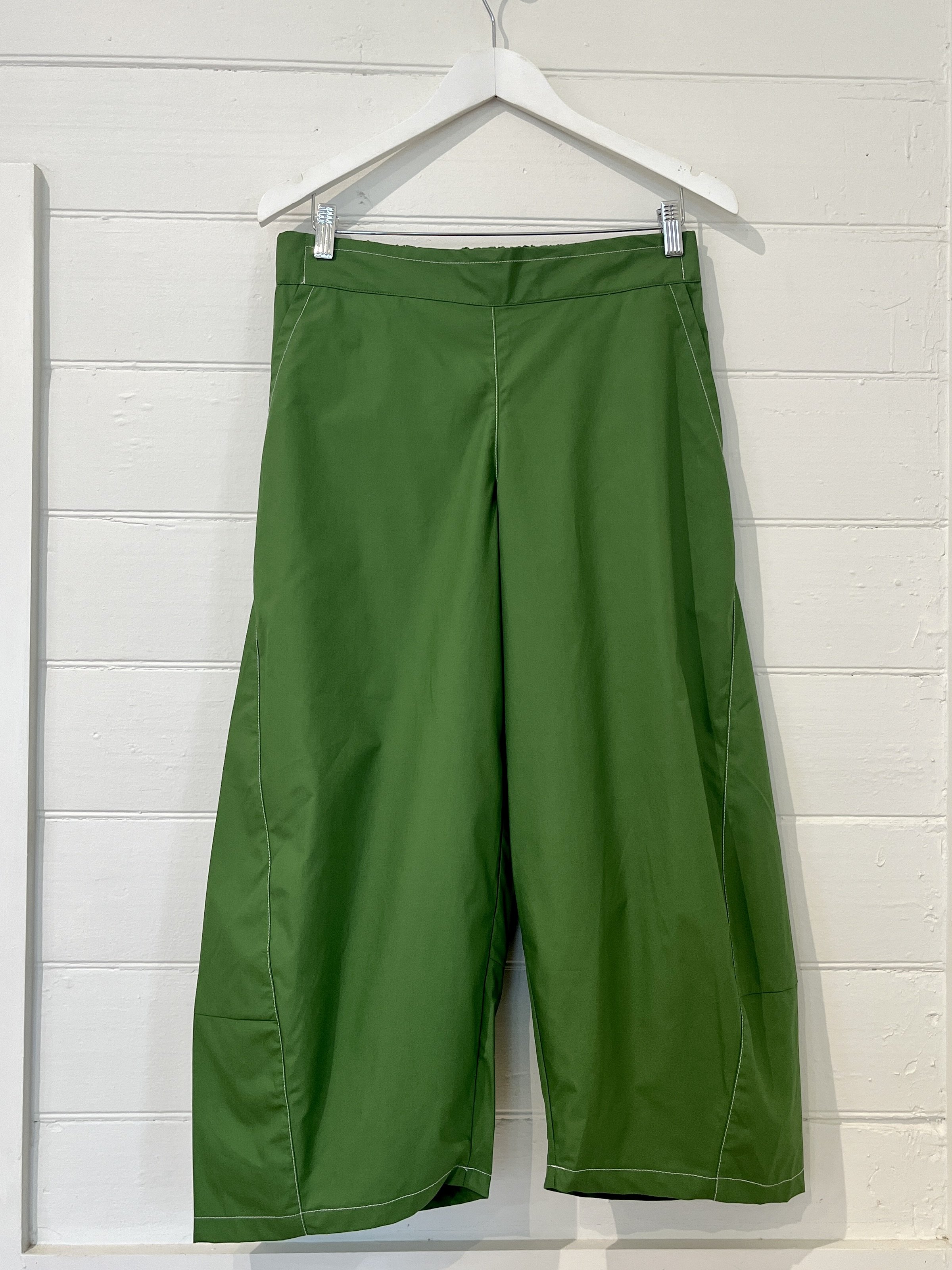 Muse – Sable Cotton Pant in Green