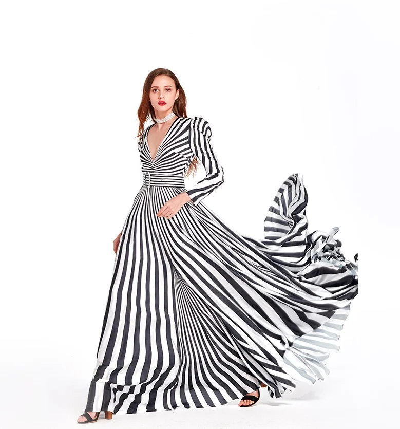Limited black and white stripe long 