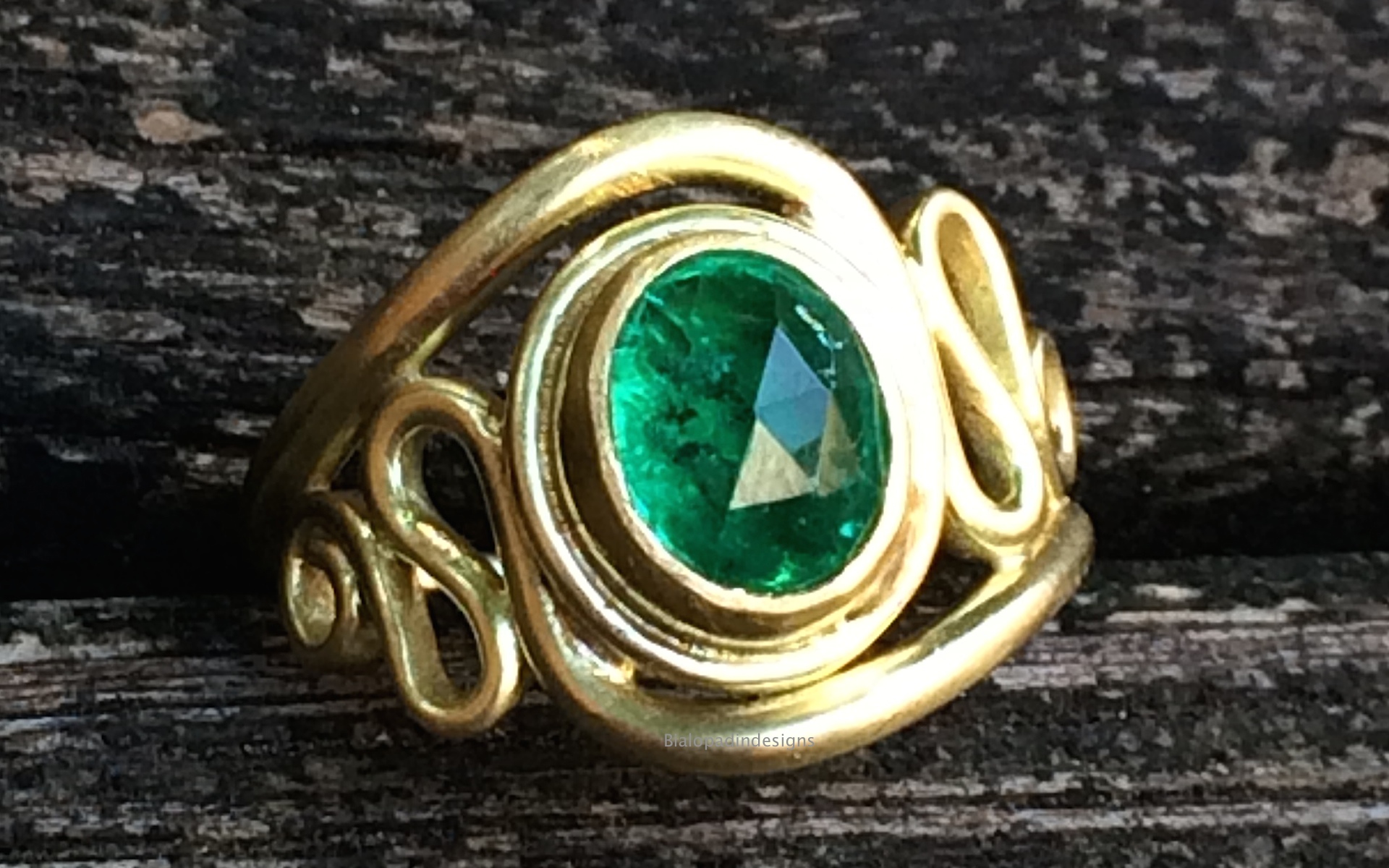 Emerald ring