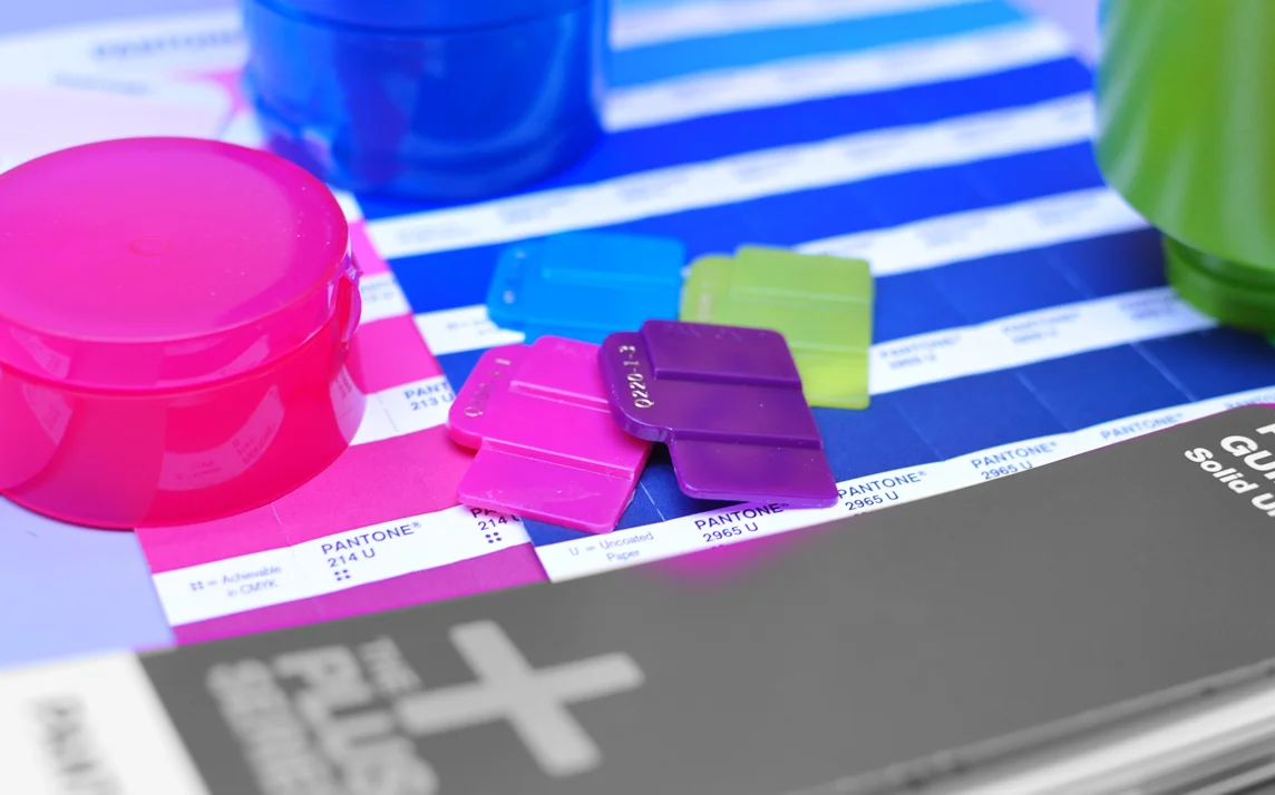 pantone.jpg