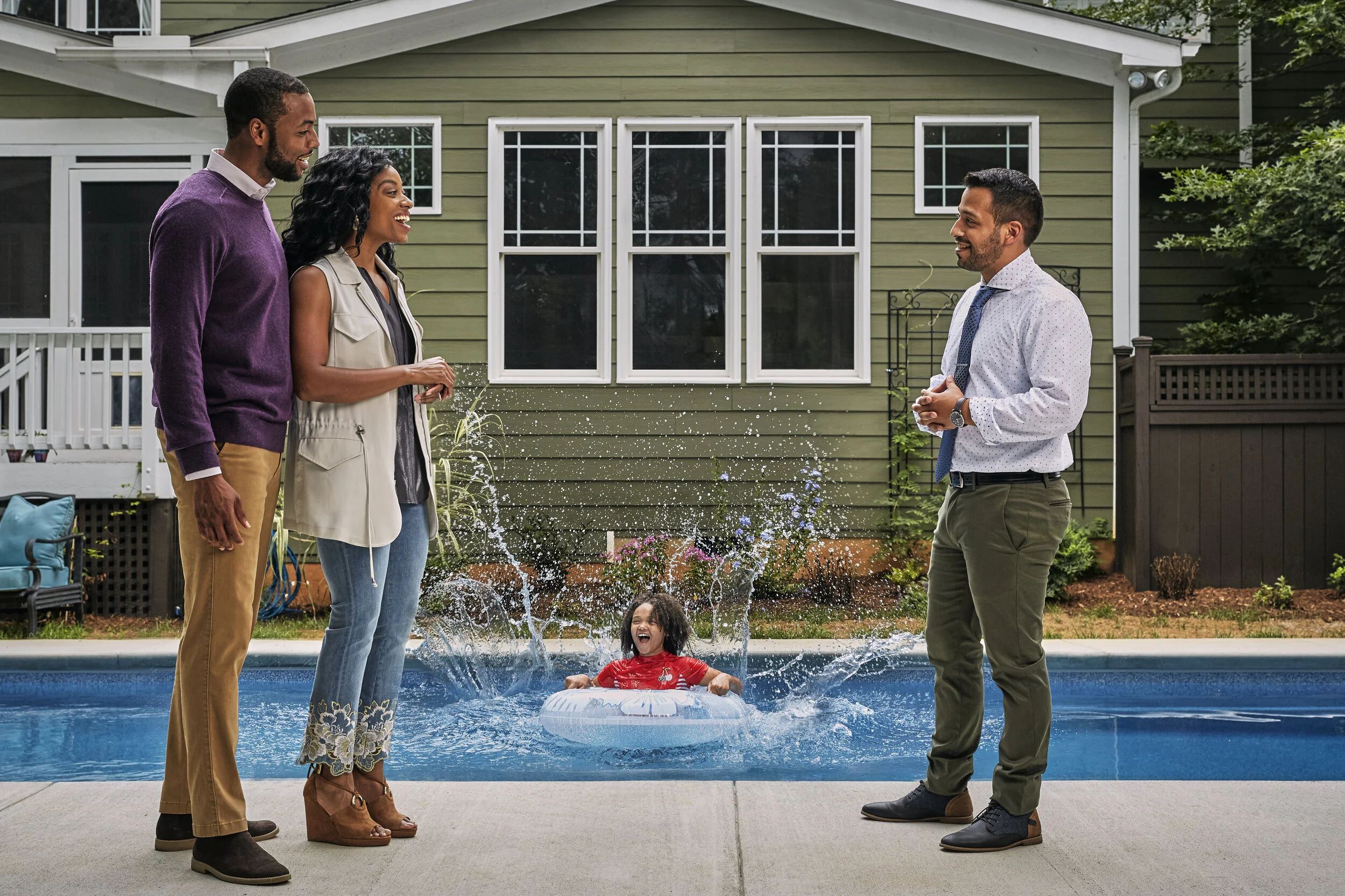 remax_pool.jpg