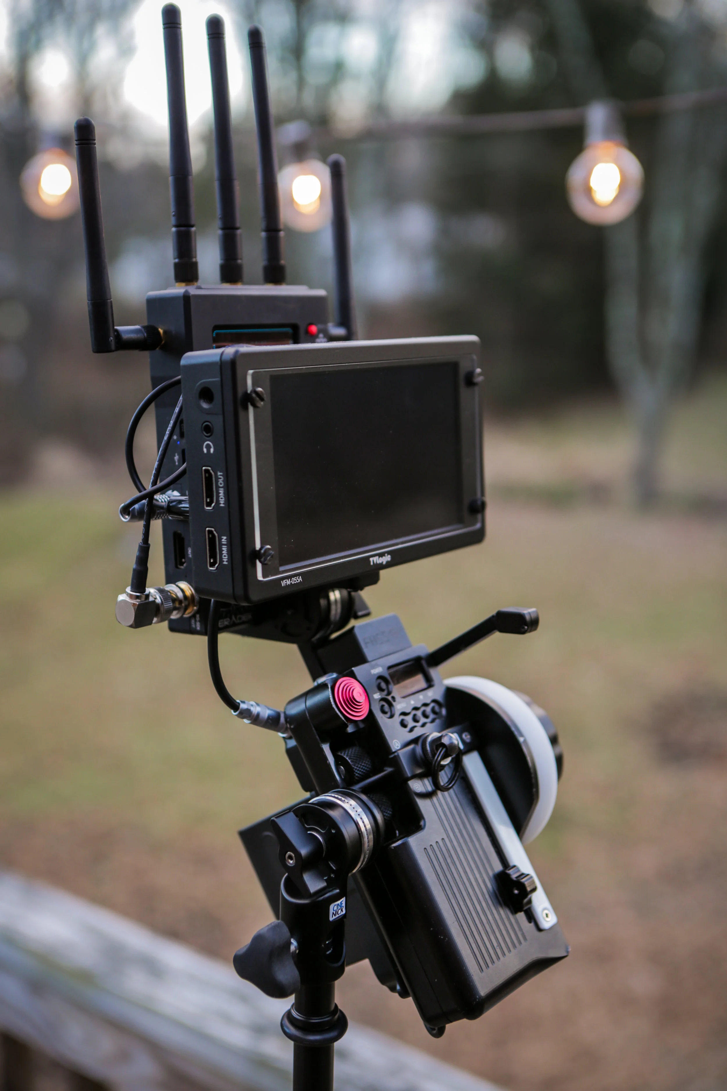 Fully adjustable and power independent. Shown here with a TVLogic VFM-055A OLED monitor and Teradek Bolt 3000 receiver.