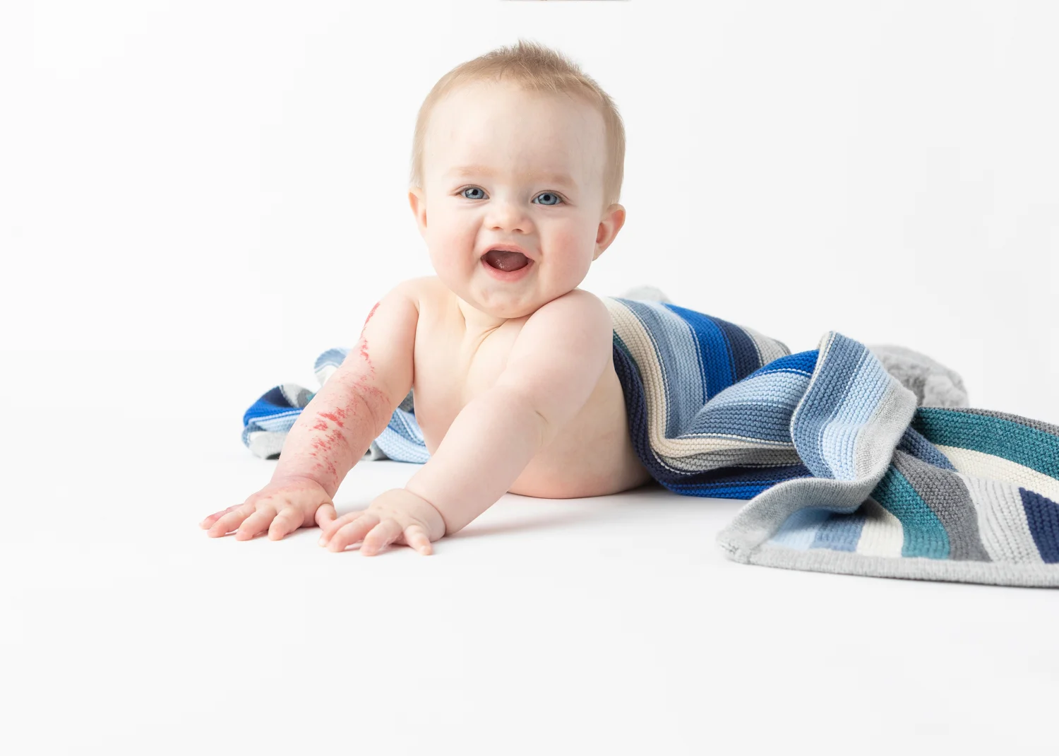 newborn-baby-simple-timeless-classic-elegant-clean-lifestyle-minimalist-family-minimalistic-photo-session-shoot-spino-photo-walnut-creek-lafayette-orinda-photographer-31.jpg