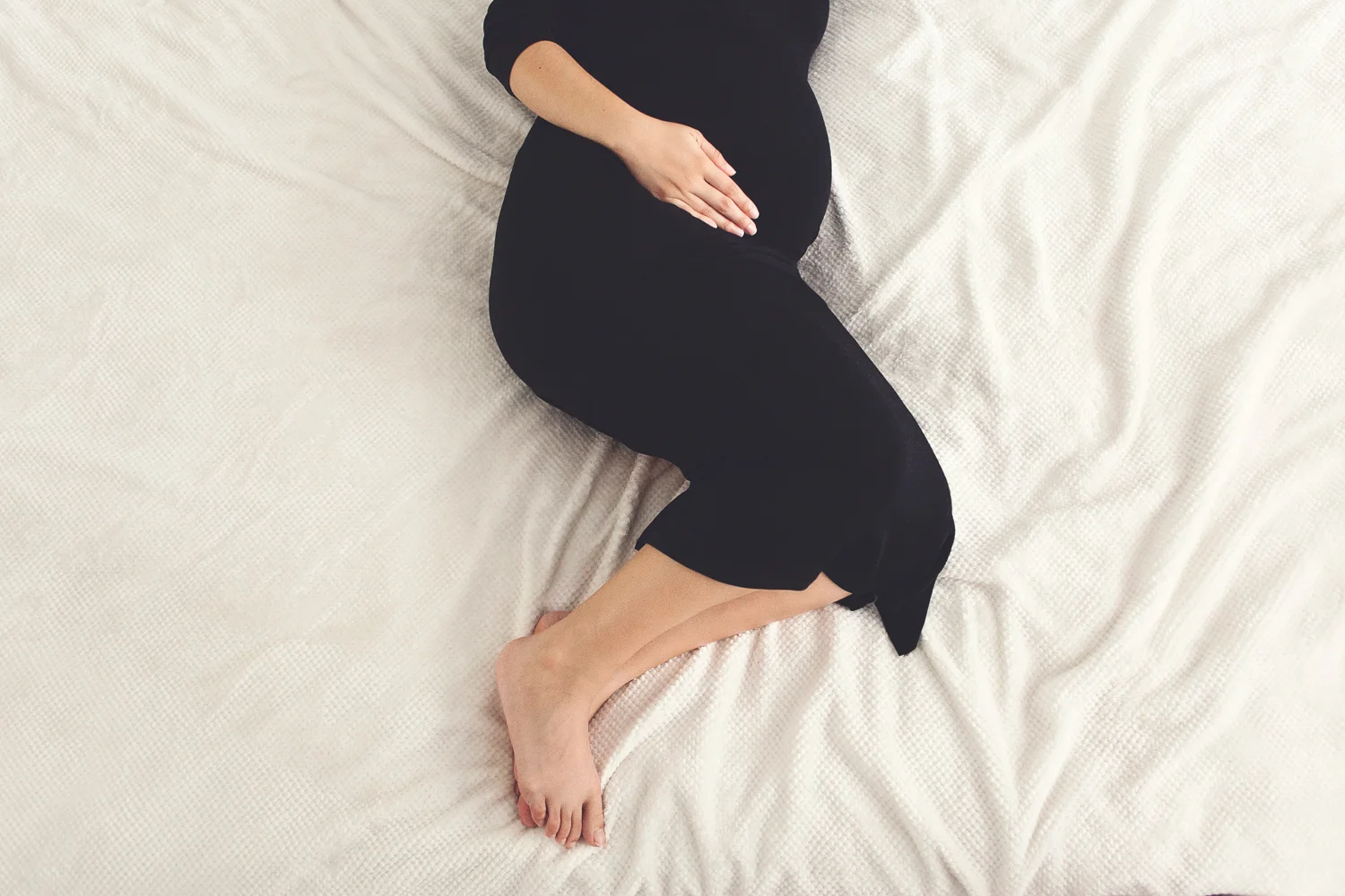 maternity-pregnant-pregnancy-editorial-timeless-classic-elegant-simple-clean-family-photo-session-shoot-spino-photo-walnut-creek-lafayette-orinda-photographer-3.jpg