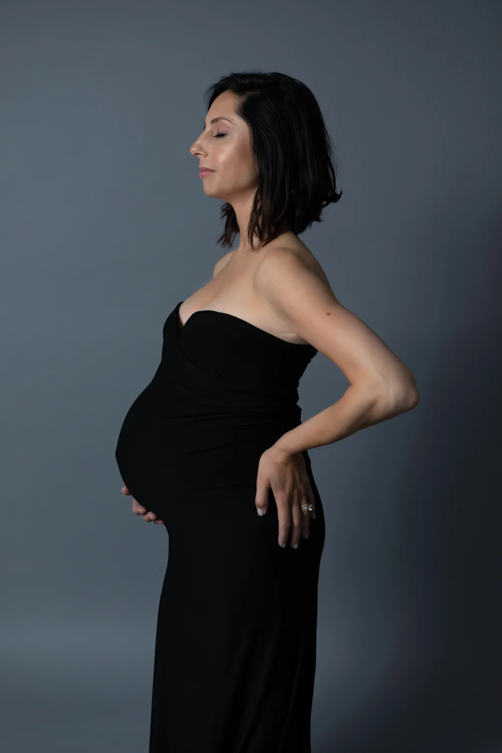 maternity-pregnant-pregnancy-editorial-timeless-classic-elegant-simple-clean-family-photo-session-shoot-spino-photo-walnut-creek-lafayette-orinda-photographer-15.jpg