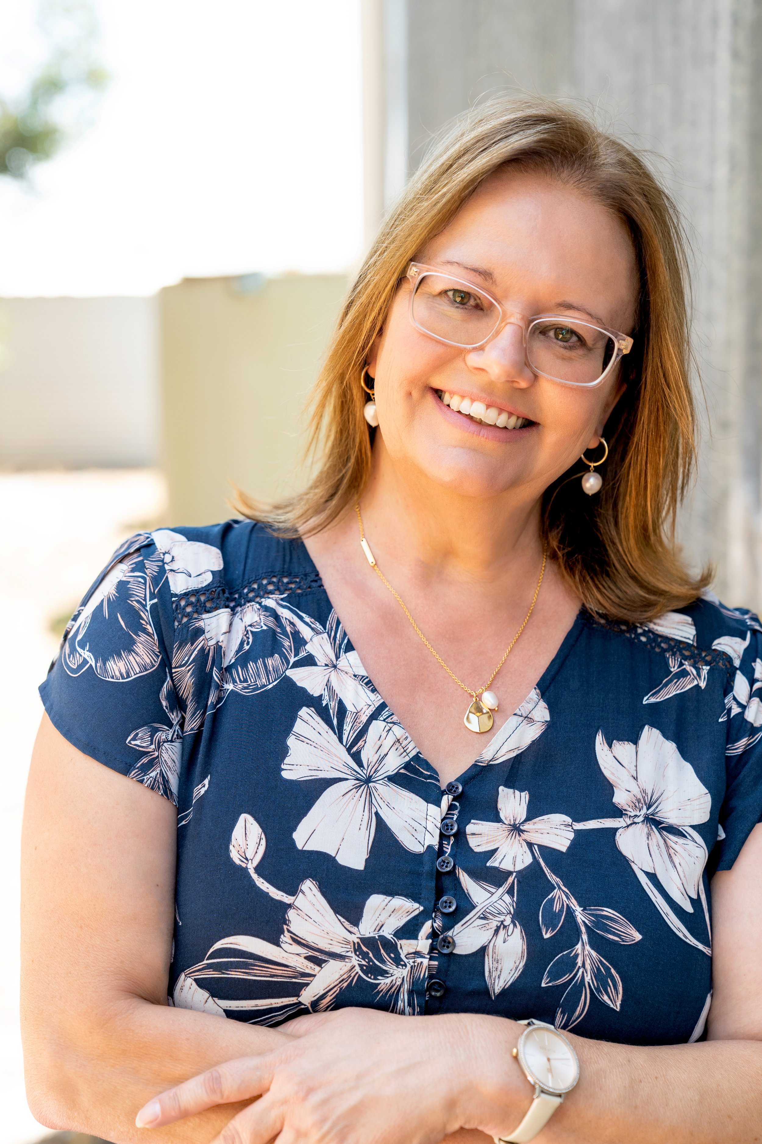 Women's Natural Headshots by WA Photographer Felicity Ford