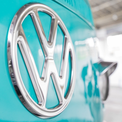 Insta Bus VW Emblum.jpg