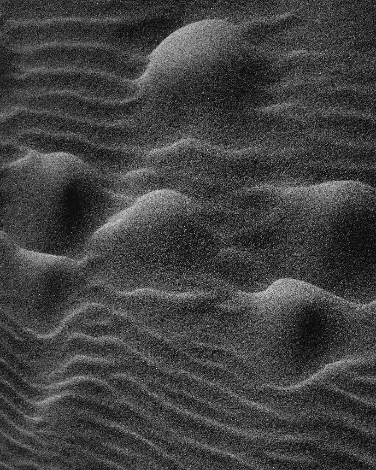 #sand #abstract #abstractphotography #ignature #naturephotography #landscapephotography #geometry #travelphotography #shadows #bwphotography #blackandwhitephotography #lensculture