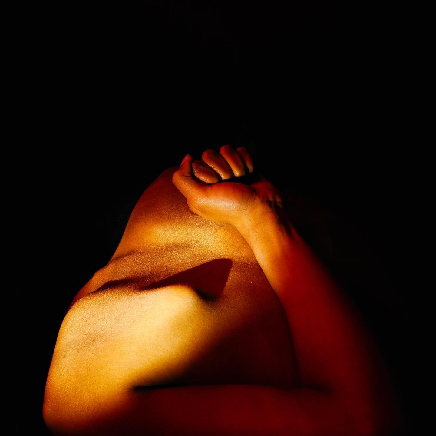#lightpainting #lightpaintingphotography #longexposure #shadows #studiophotography #fineartphotography #geometry #contrastphotography #minimalism #abstractart #abstractphotography #minimalistphotography